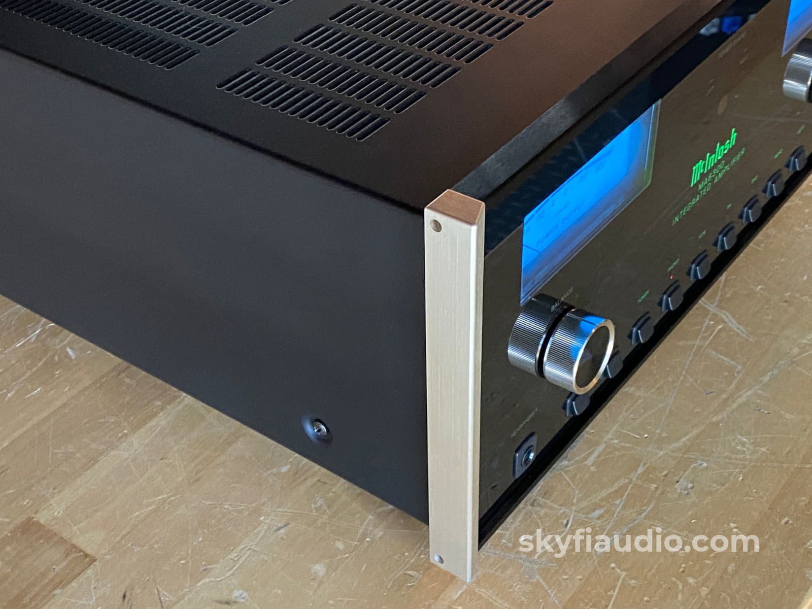McIntosh MA6300 Integrated Amplifier - All Analog with Phono Input