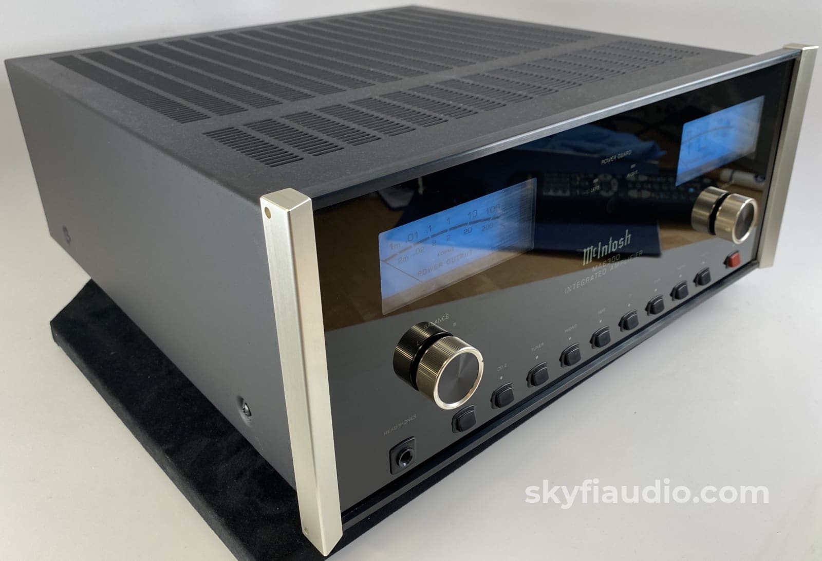 Mcintosh Ma6300 Integrated Amplifier - All Analog With Phono Input Like New And Complete