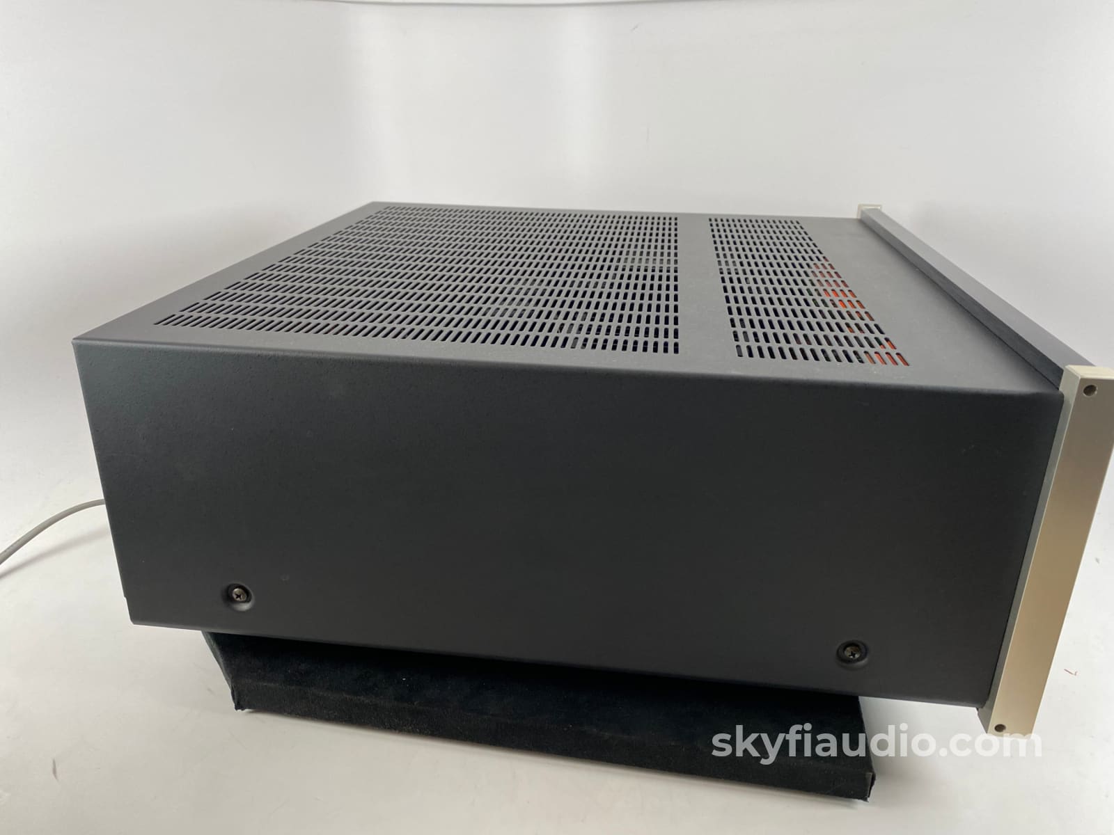 McIntosh MA6500 Integrated Amplifier - All Analog!