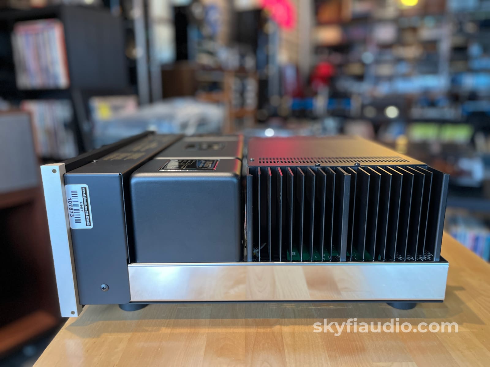 McIntosh MA7900 Solid State Integrated Amplifier - Fiber Optic - Amplifier