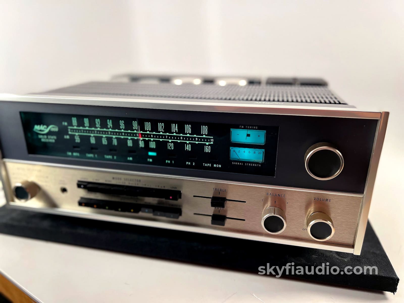 Mcintosh Mac1900 The Original High-End Stereo Receiver - Rare Survivor Condition Integrated