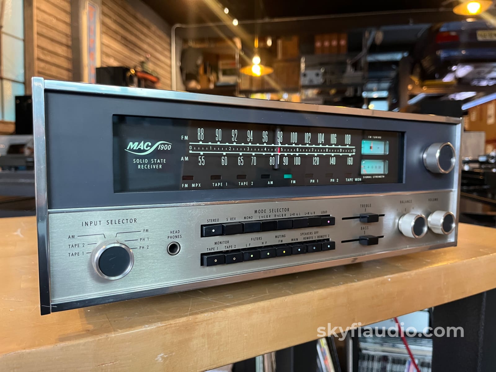 McIntosh MAC1900 Vintage Receiver - Serviced Integrated Amplifier