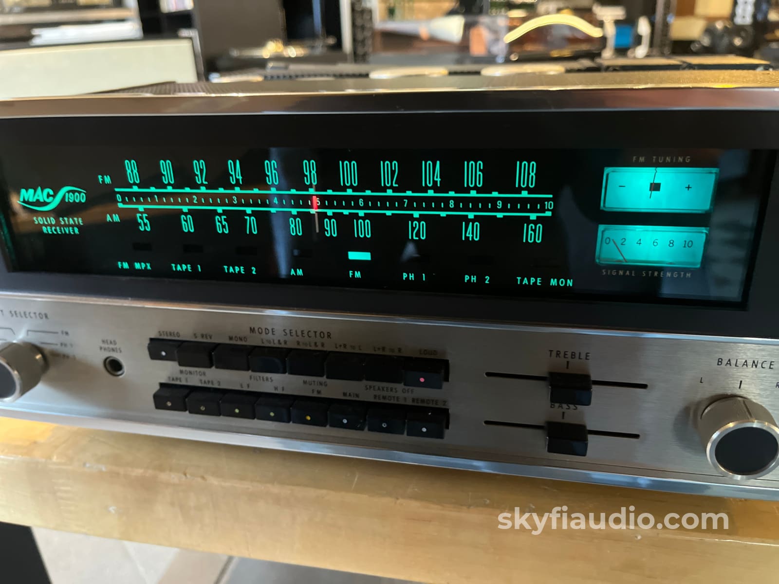 McIntosh MAC1900 Vintage Receiver - Serviced Integrated Amplifier