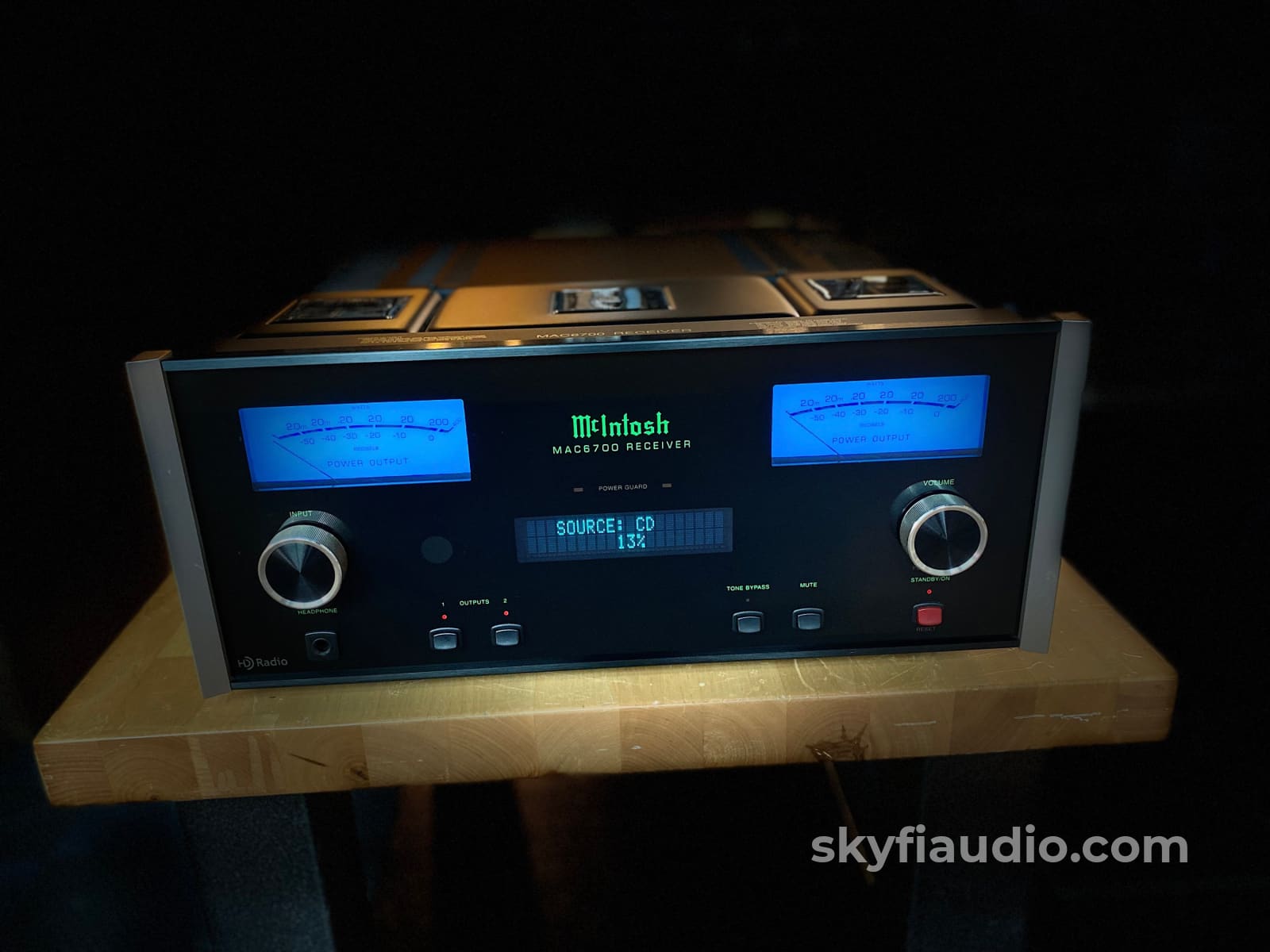McIntosh MAC6700 Solid State Receiver With HD FM/AM Radio DAC MC/MM Phono - Integrated Amplifier