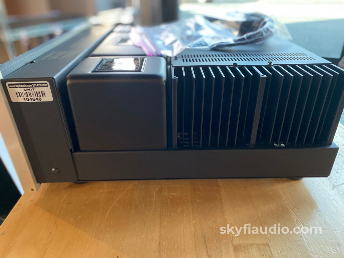 Mcintosh Ma6700 Solid State Receiver With Hd Fm/Am Radio Dac Mm/Mm Phono Integrated Amplifier