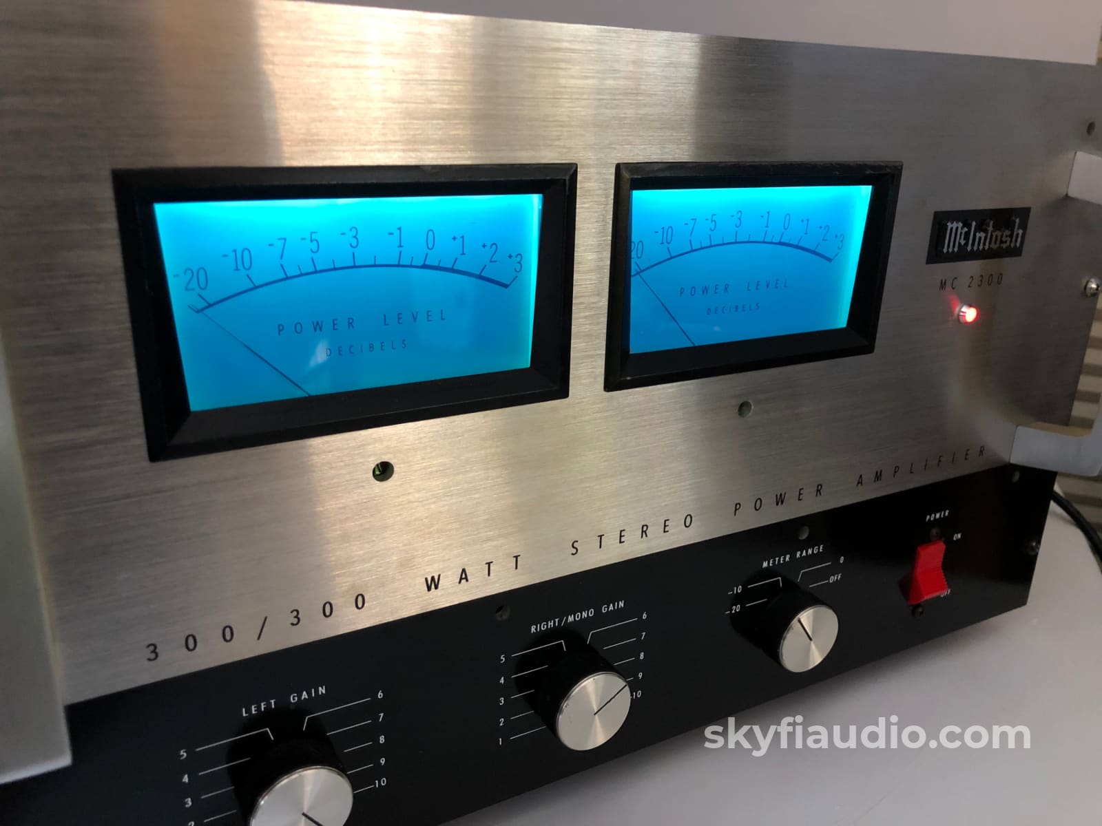 Mcintosh Mc-2300 - 300W Classic Solid State Stereo Amplifier Perfectly Restored