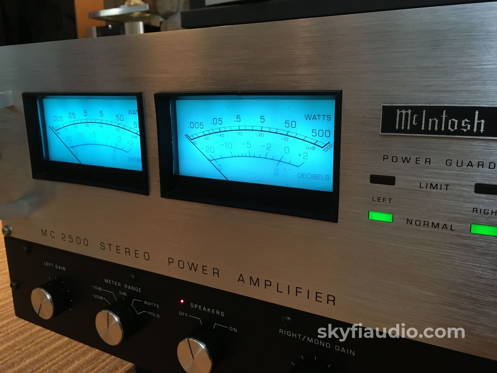 McIntosh MC-2500 Solid State Amplifier