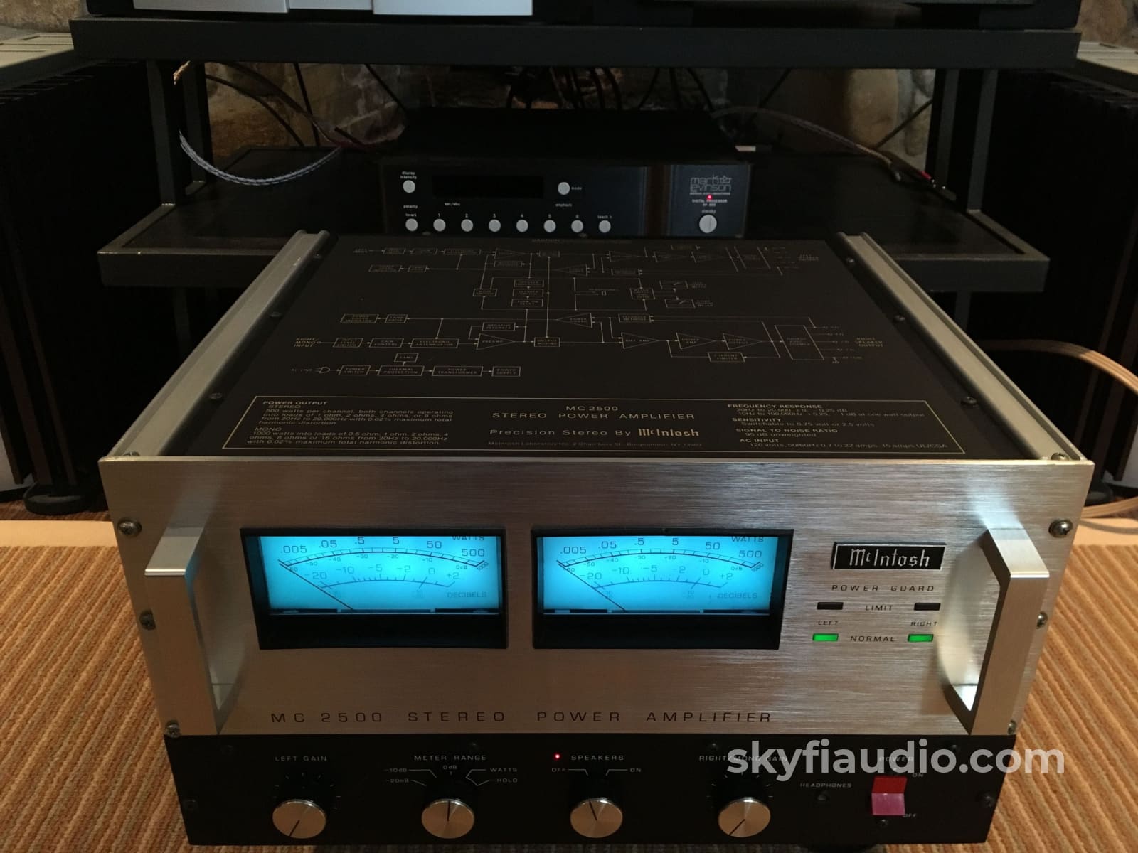 McIntosh MC-2500 Solid State Amplifier