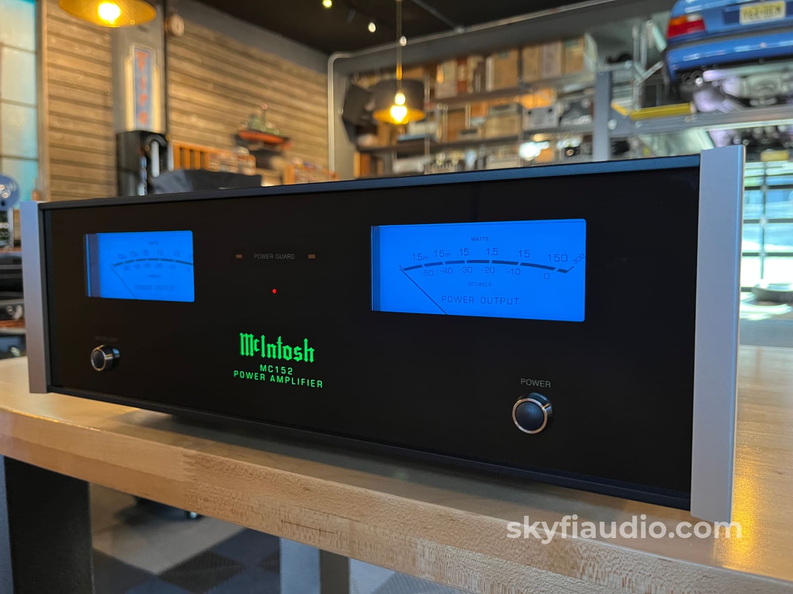 McIntosh MC152 Amplifier - Pre Loved Amplifier