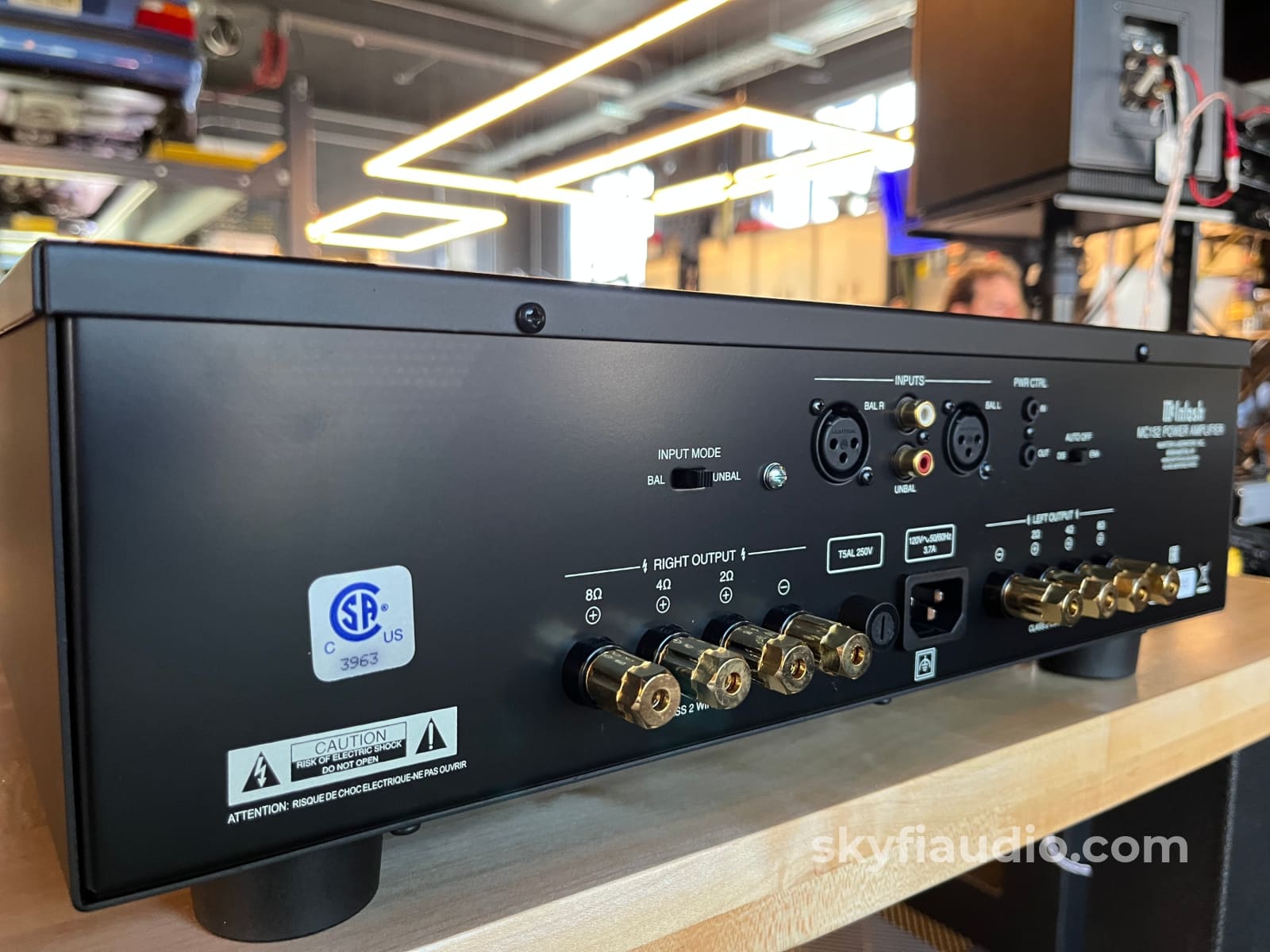 McIntosh MC152 Amplifier - Pre Loved Amplifier