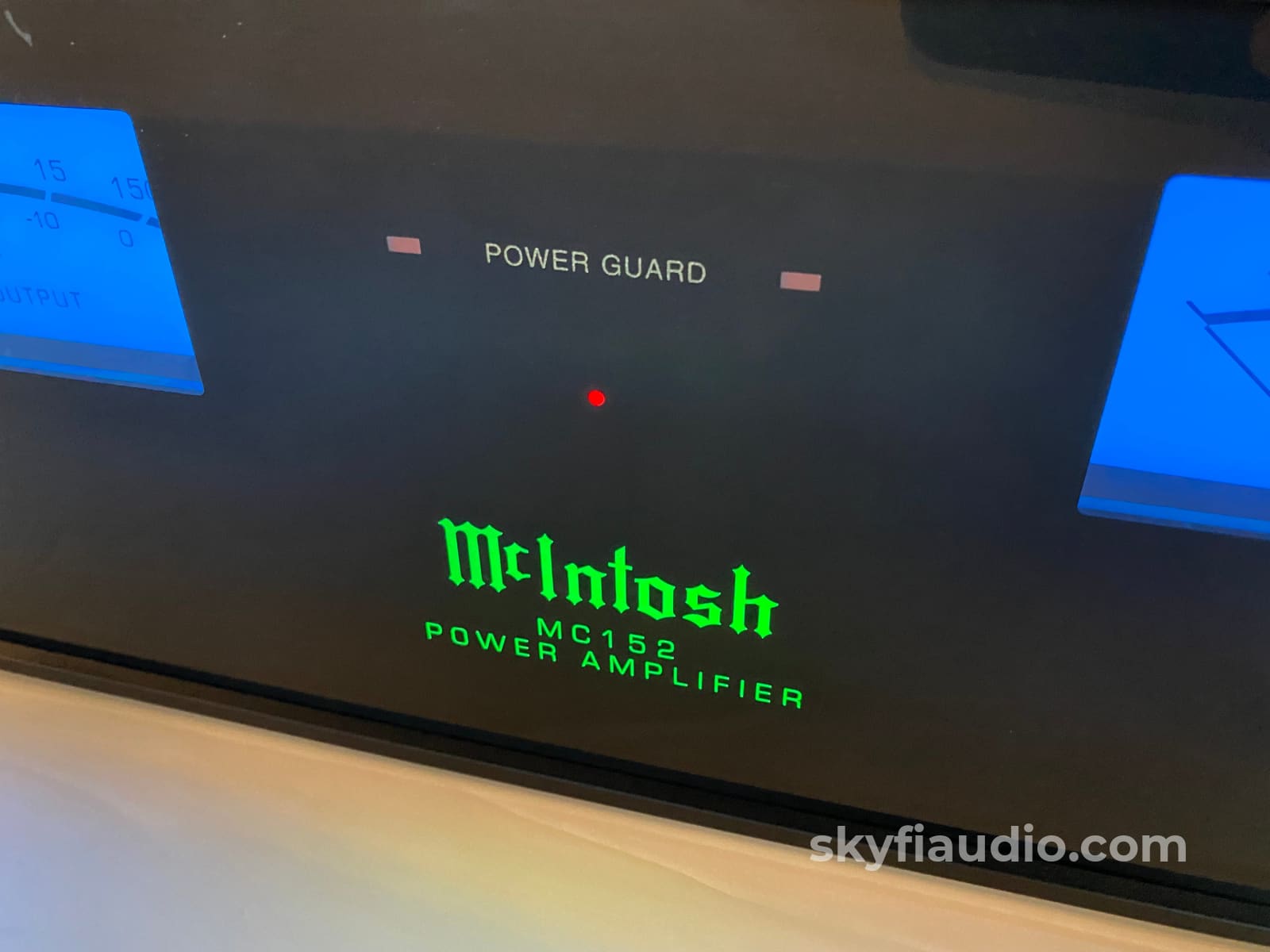 Mcintosh Mc152 Solid State Amplifier - In Store Purchase Only