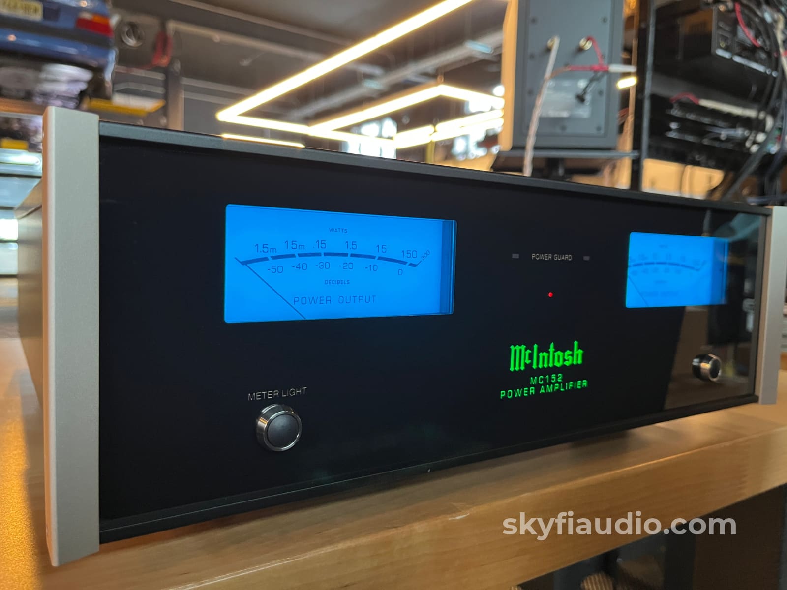 McIntosh MC152 Solid State Amplifier - Pre-Loved - Amplifier