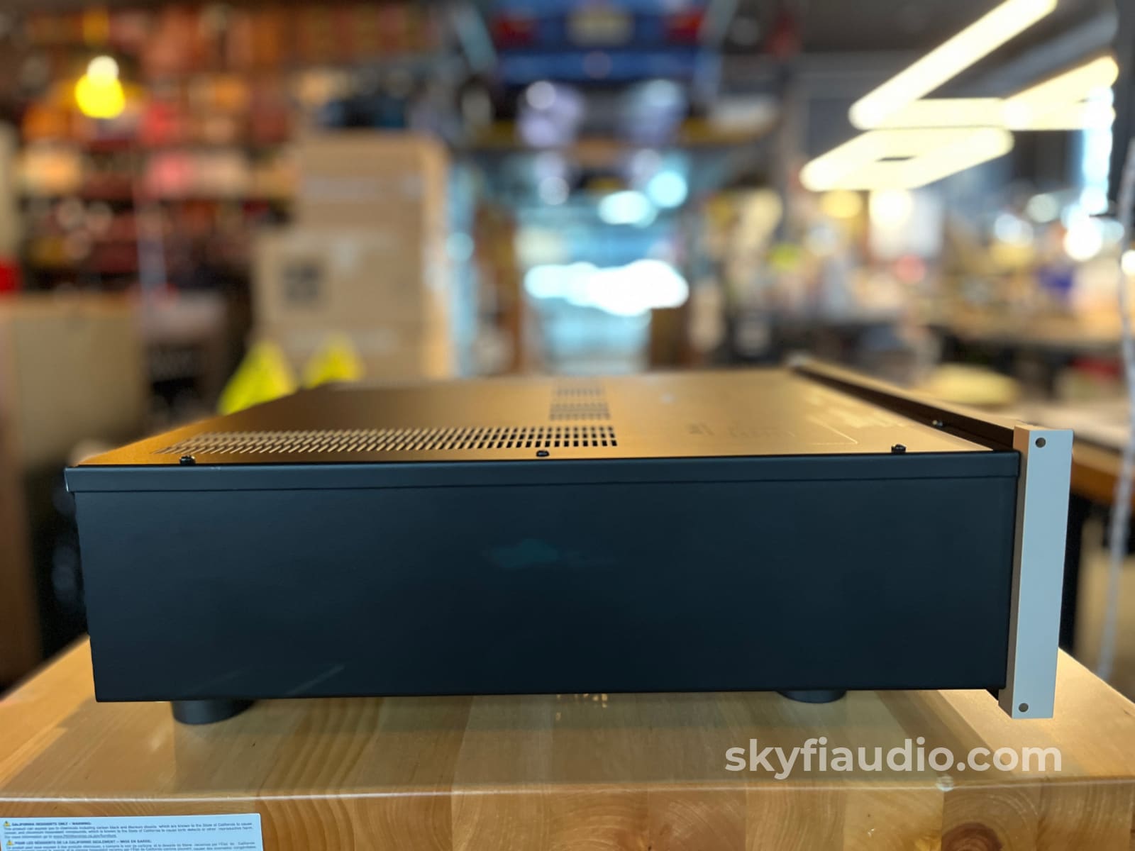 McIntosh MC152 Solid State Amplifier - Pre-Loved - Amplifier