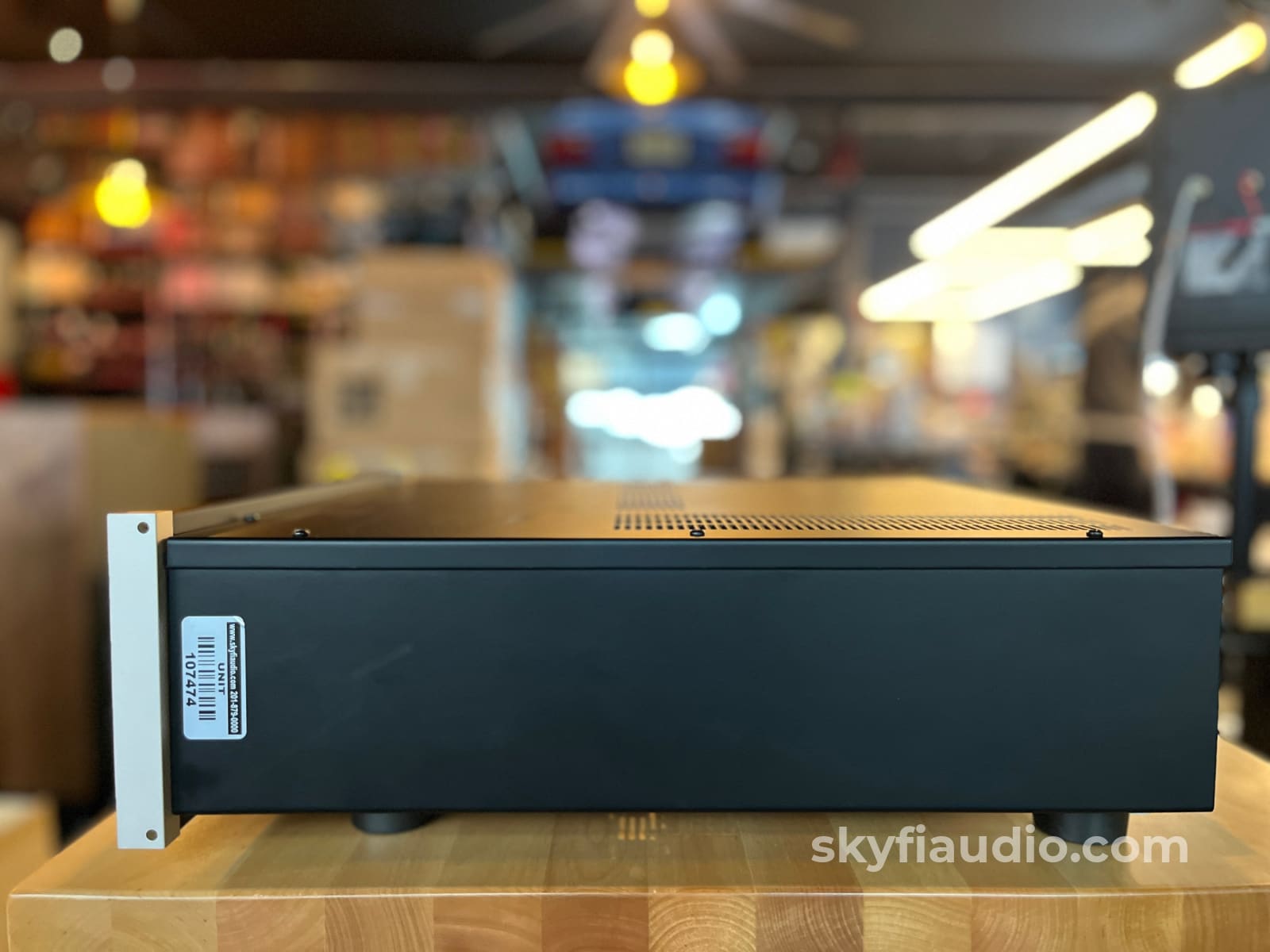 McIntosh MC152 Solid State Amplifier - Pre-Loved - Amplifier