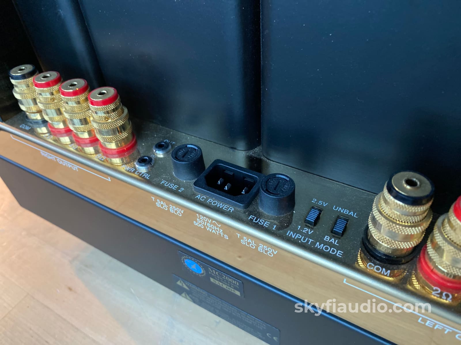 McIntosh MC2000 50th Anniversary Tube Amplifier - Collectors Set