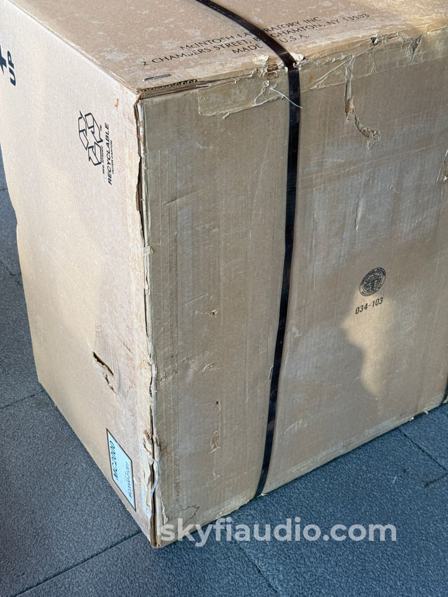 McIntosh MC2000 Tube Amplifier - New Old Stock Sealed Box Amplifier