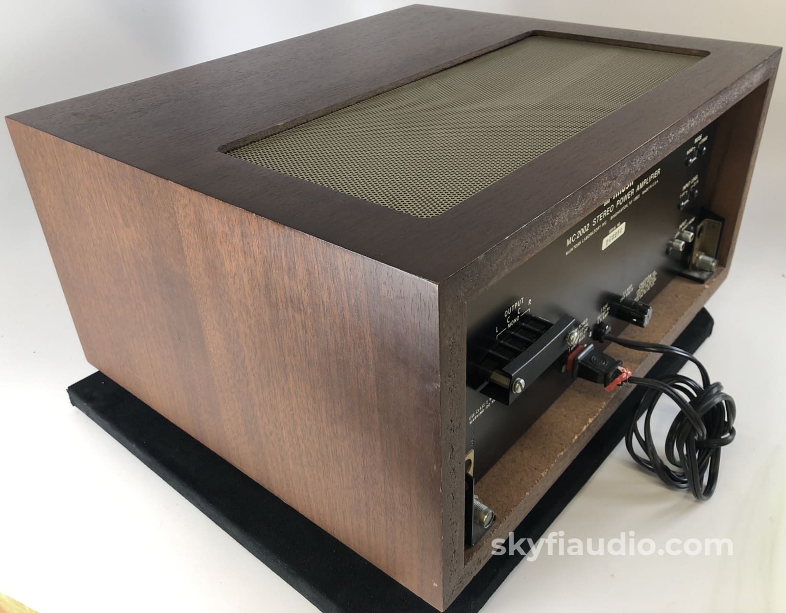 Mcintosh Mc2002 Amplifier With Gorgeous Meters - Rare Wooden Case