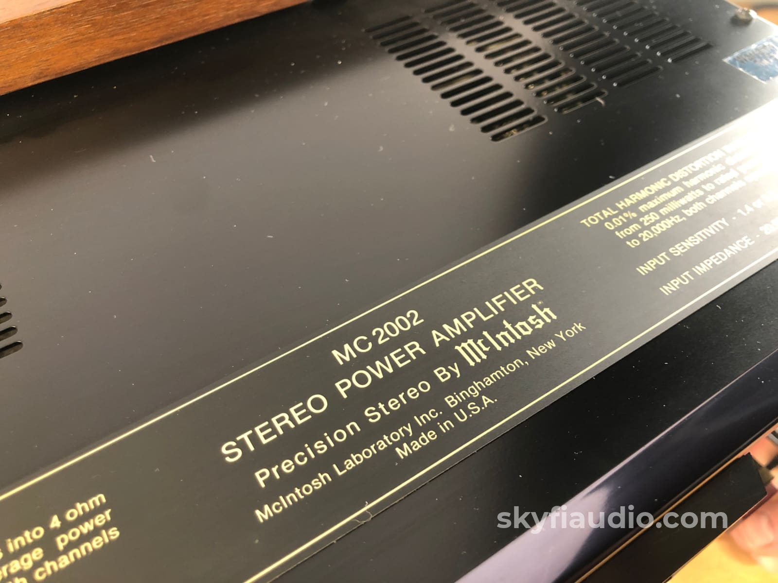 Mcintosh Mc2002 Amplifier With Gorgeous Meters - Rare Wooden Case