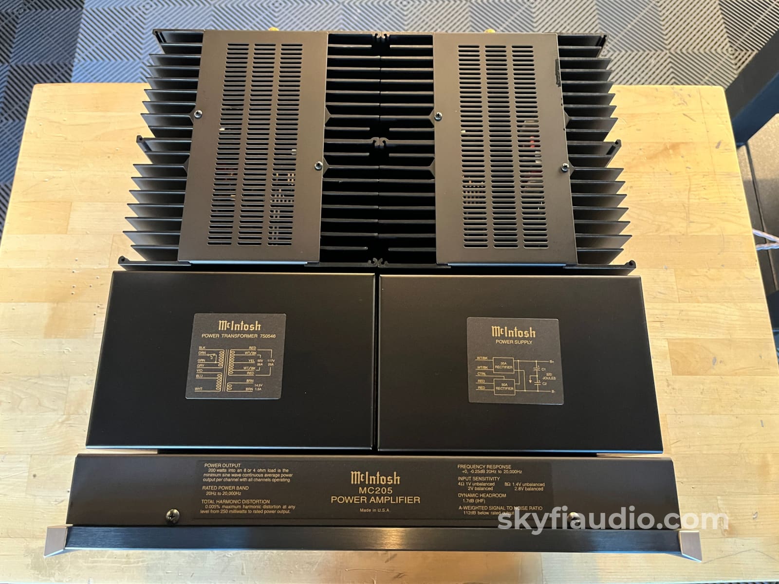 Mcintosh Mc205 Five Channel Amplifier