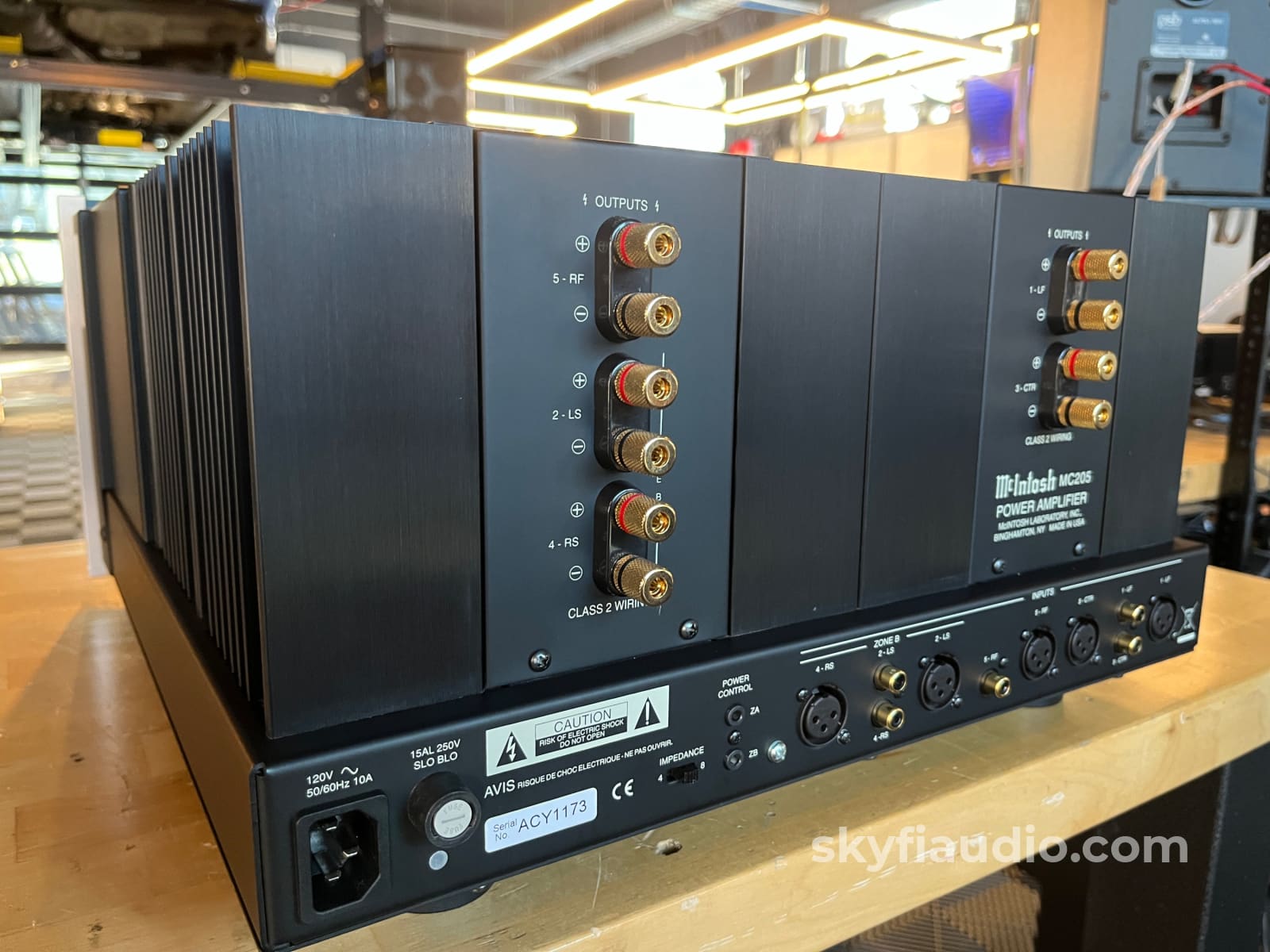 Mcintosh Mc205 Five Channel Amplifier