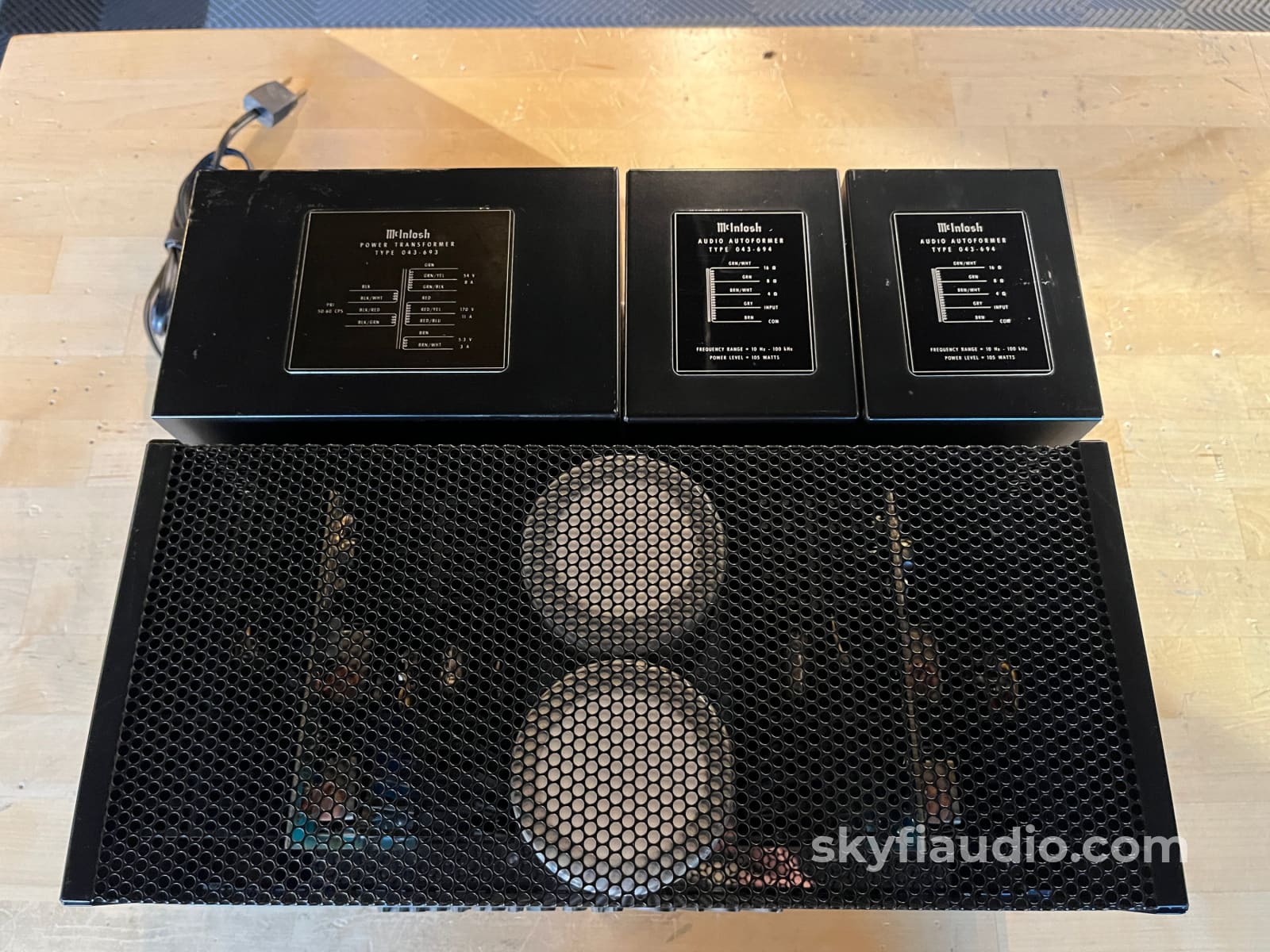 Mcintosh Mc2100 Solid State Amplifier - Skyfi Serviced