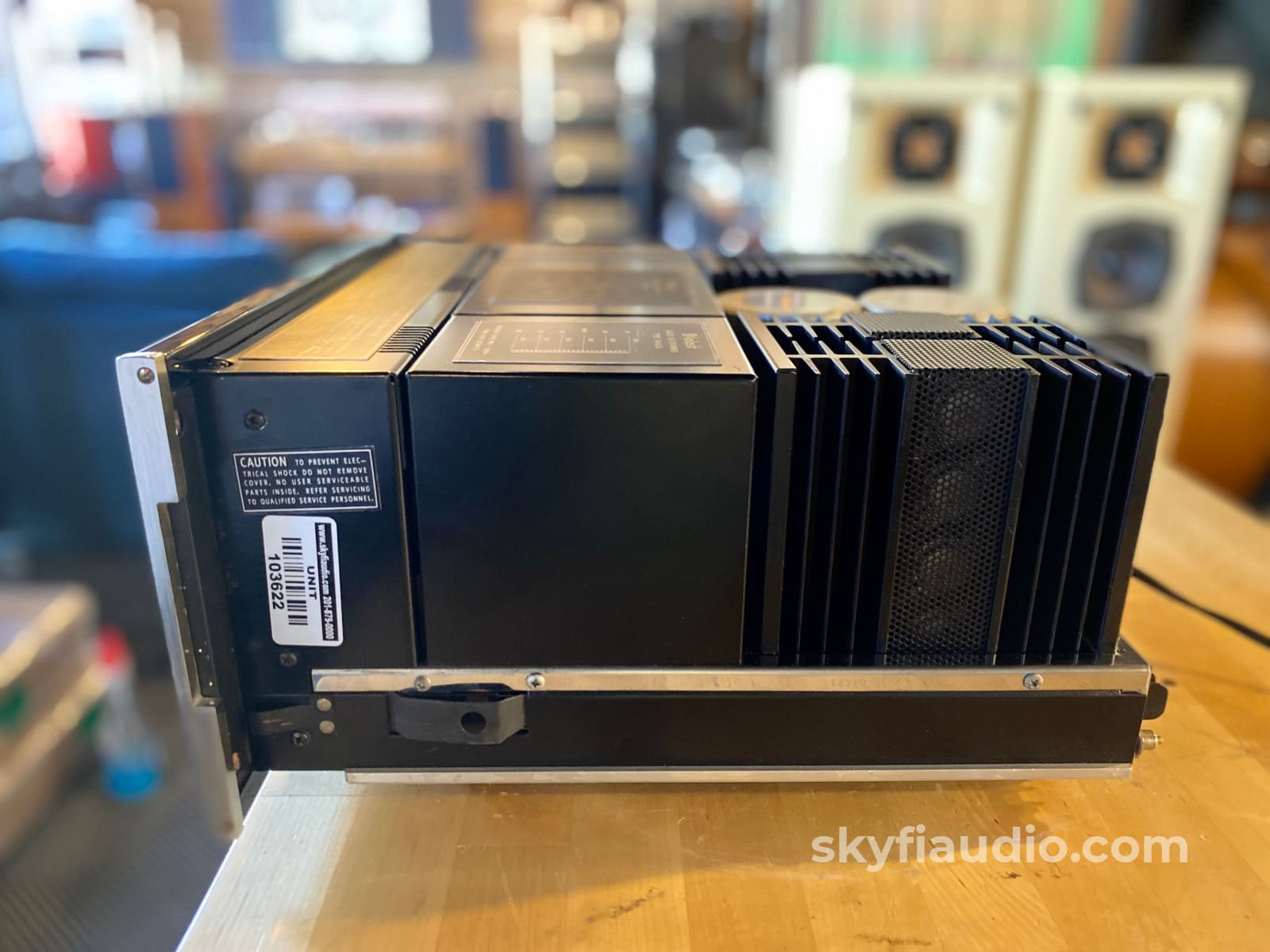 Mcintosh Mc2205 Solid State Amplifier - 200Wpc New Glass!