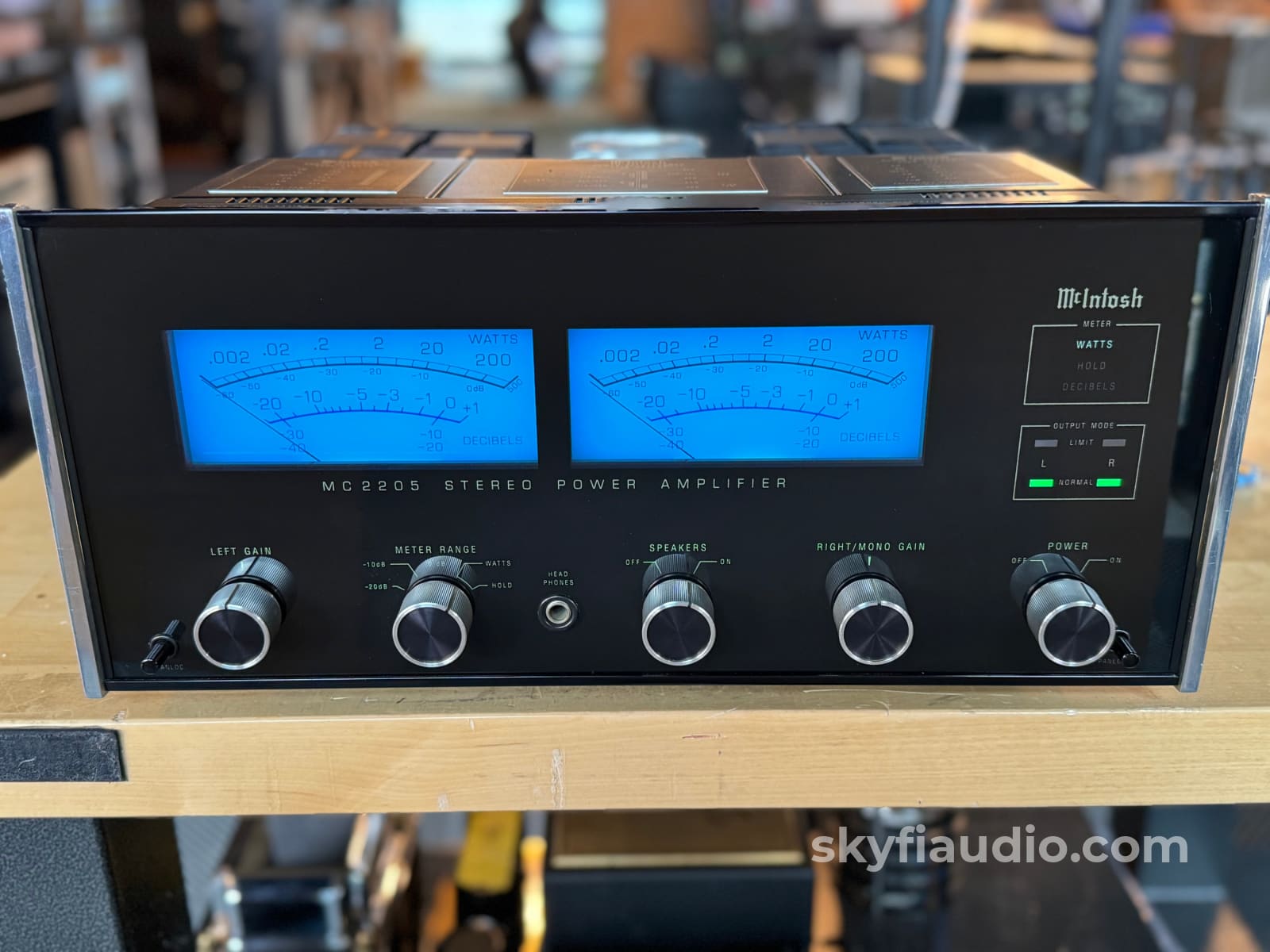 Mcintosh Mc2205 Solid State Vintage Amplifier - Skyfi Restored