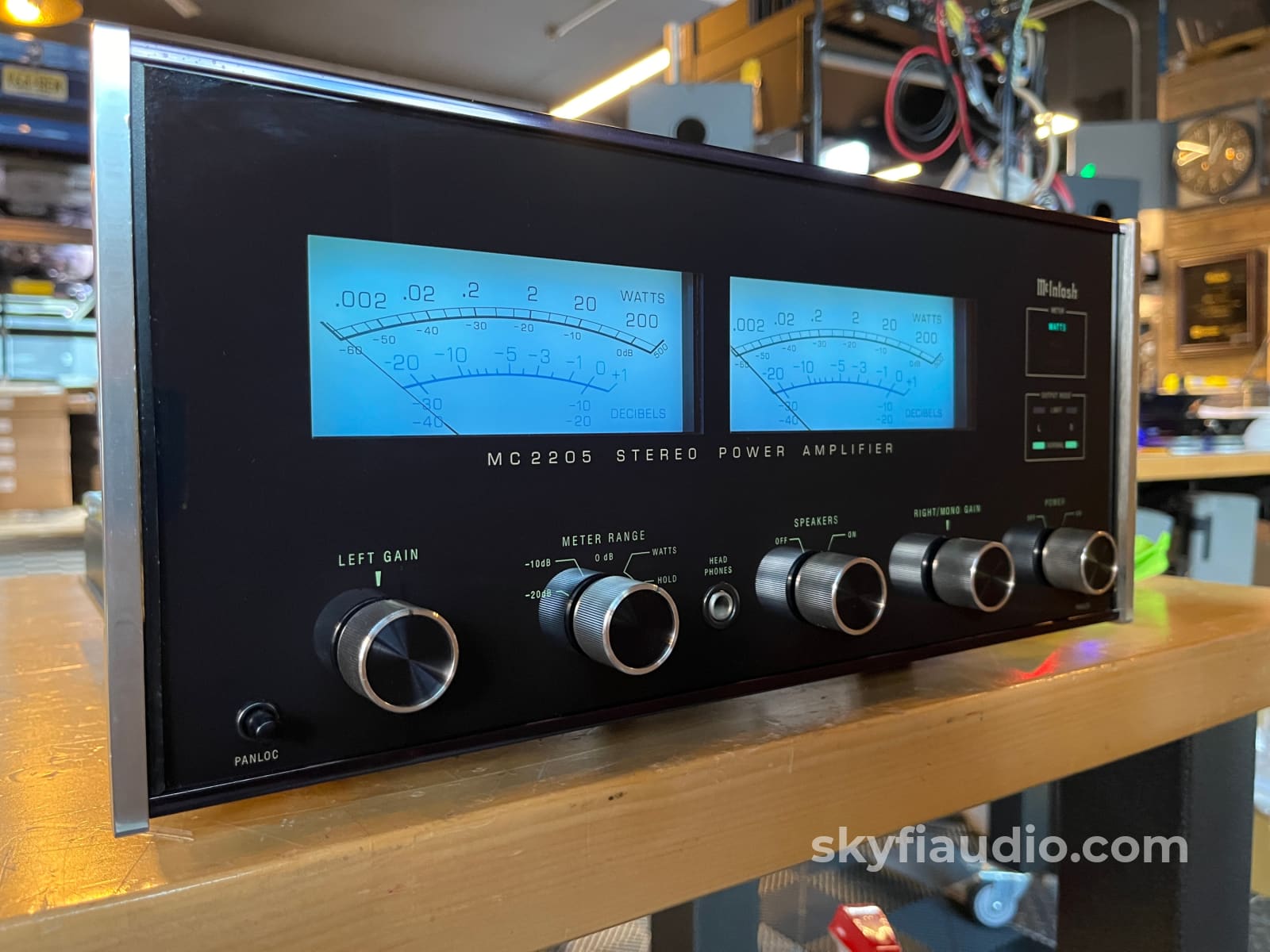 Mcintosh Mc2205 Solid State Amplifier- Skyfi Serviced New Glass! Amplifier