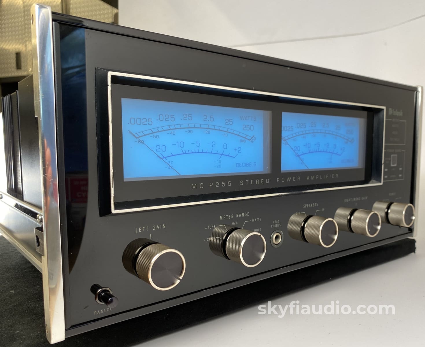 Mcintosh Mc2255 Amplifier In Gorgeous Condition - 250W X 2