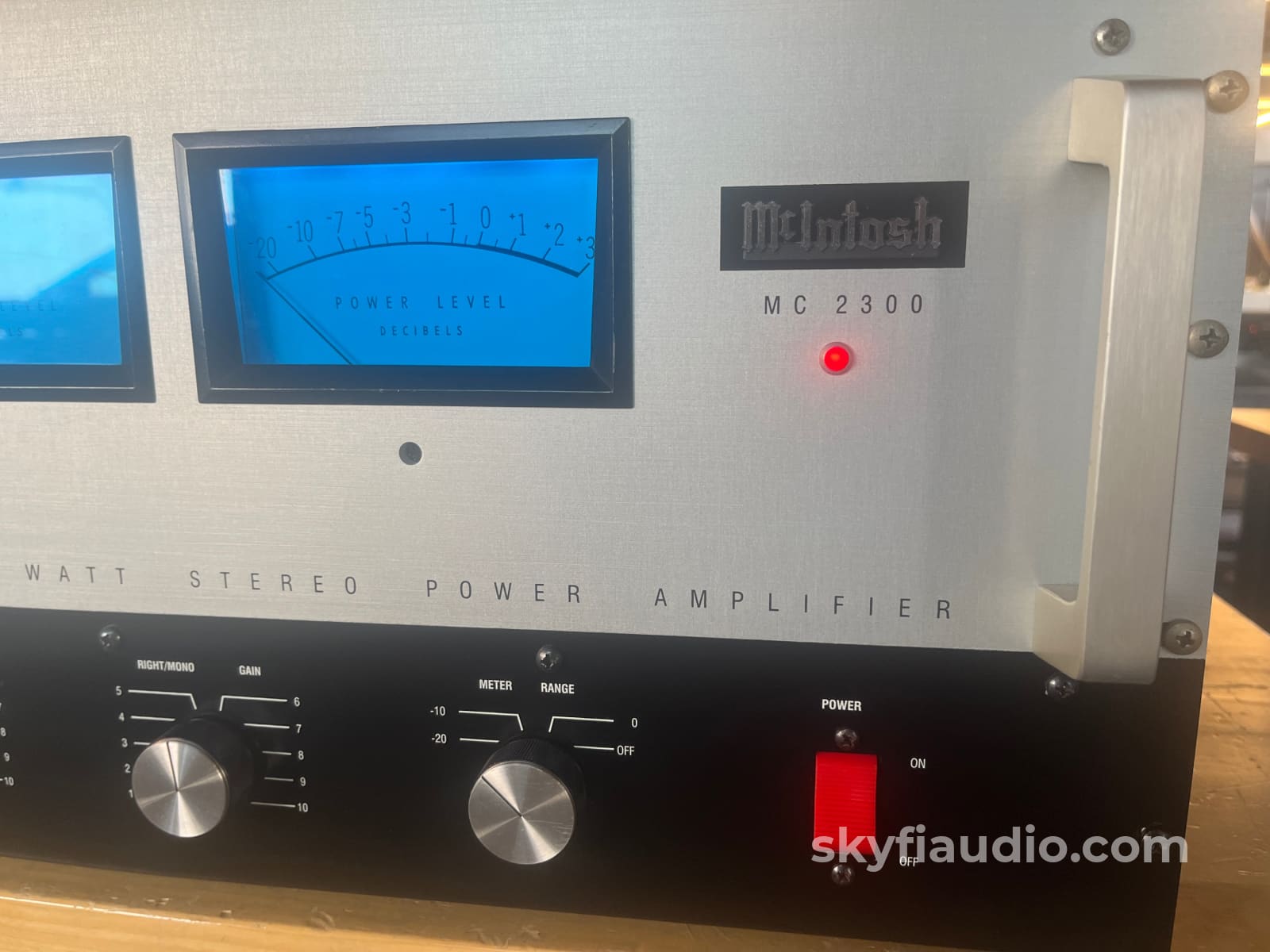 Mcintosh Mc2300 Solid State Amplifier - Restored And Upgraded Amplifier