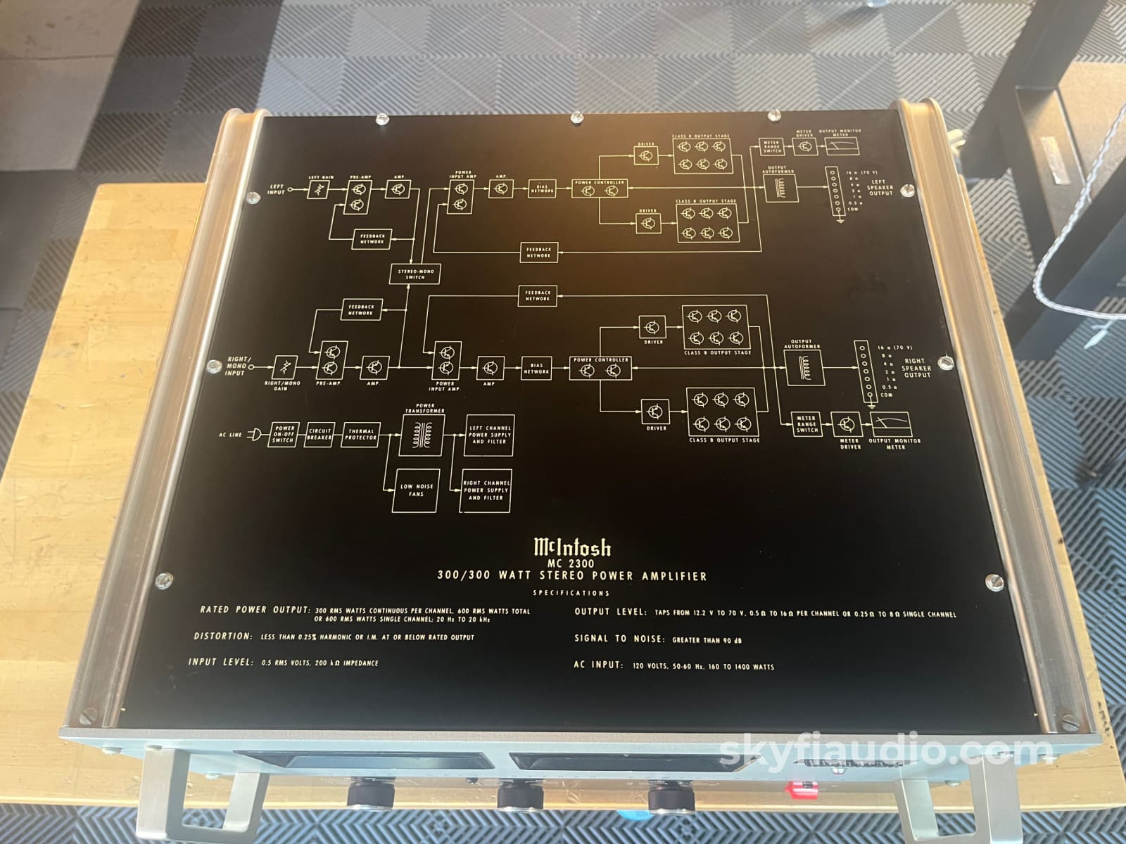 Mcintosh Mc2300 Solid State Amplifier - Restored And Upgraded Amplifier
