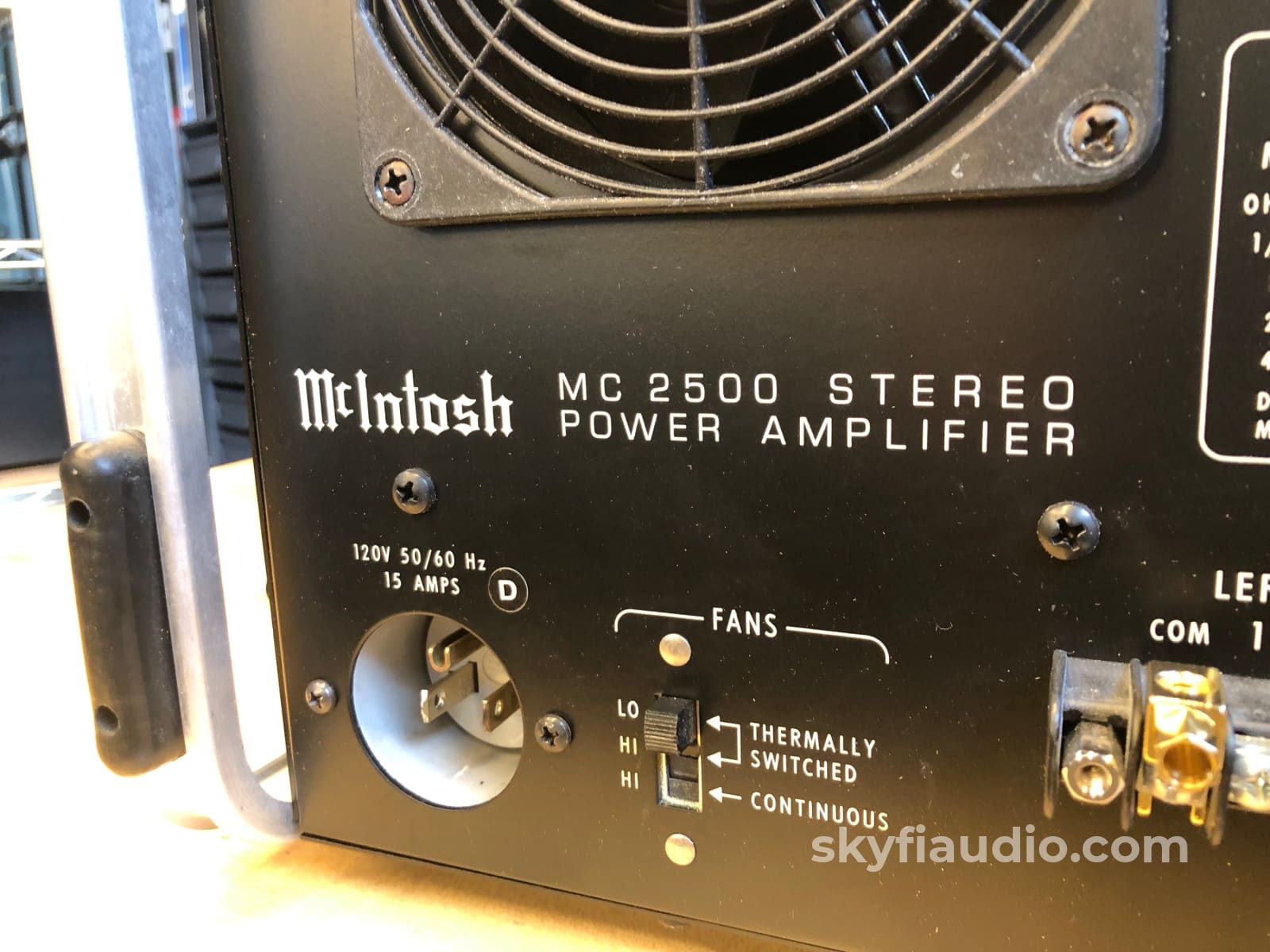 Mcintosh Mc2500 Solid State Amplifier - Collector Set Rare Black Finish