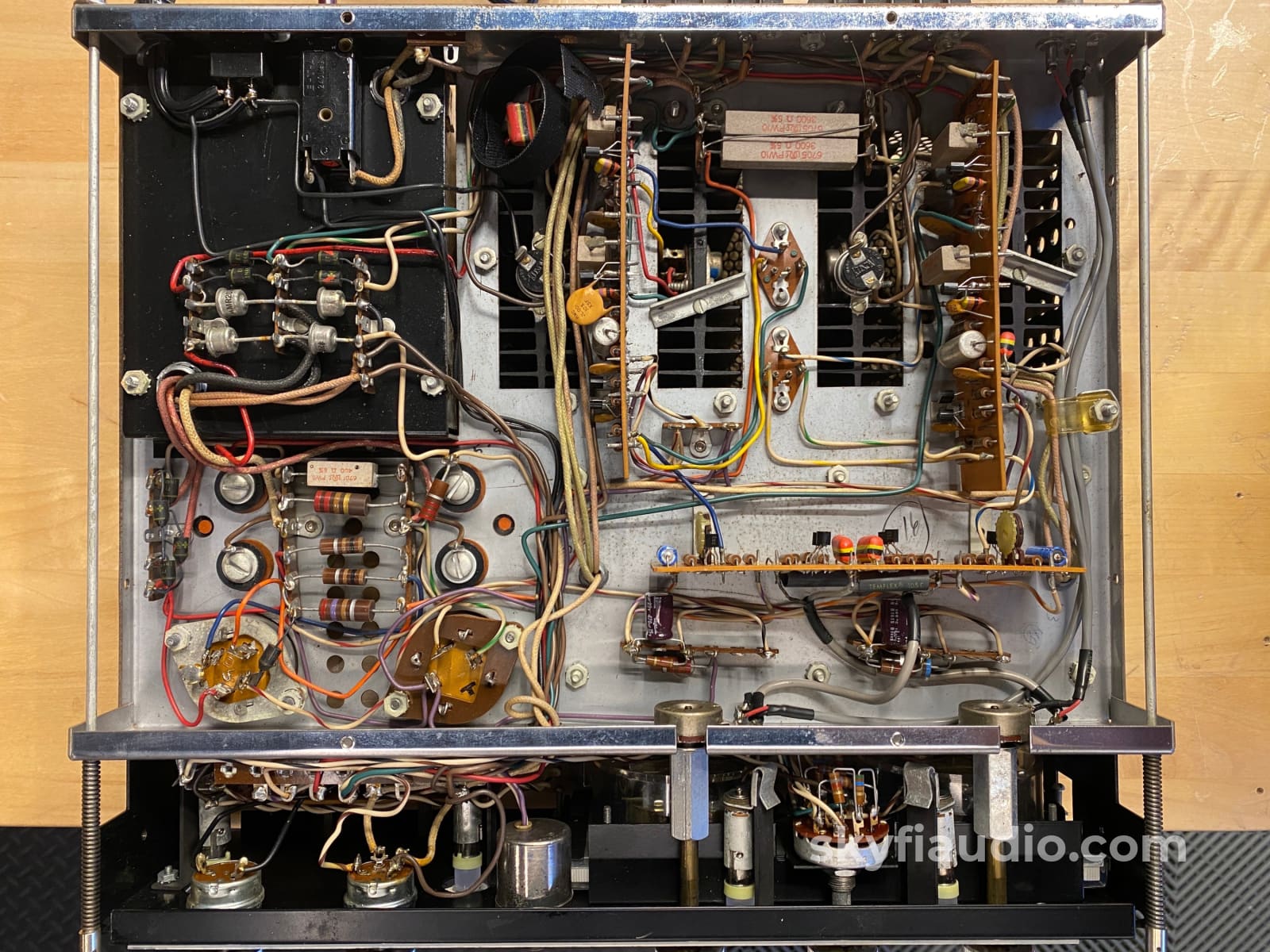Mcintosh Mc2505 Solid Stage Vintage Amplifier - Serviced