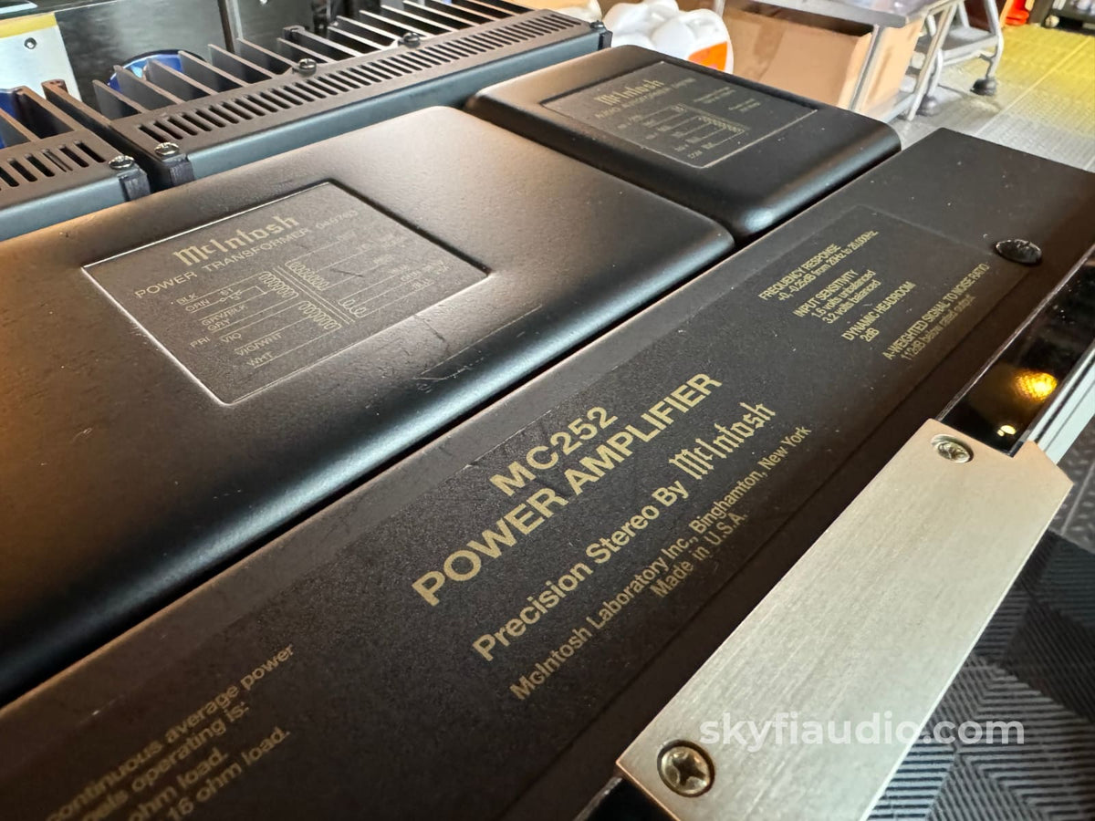 Mcintosh Mc252 Solid State Amplifier With 250Wpc