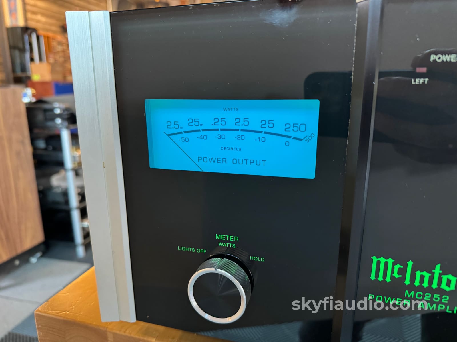 Mcintosh Mc252 Solid State Amplifier With 250Wpc