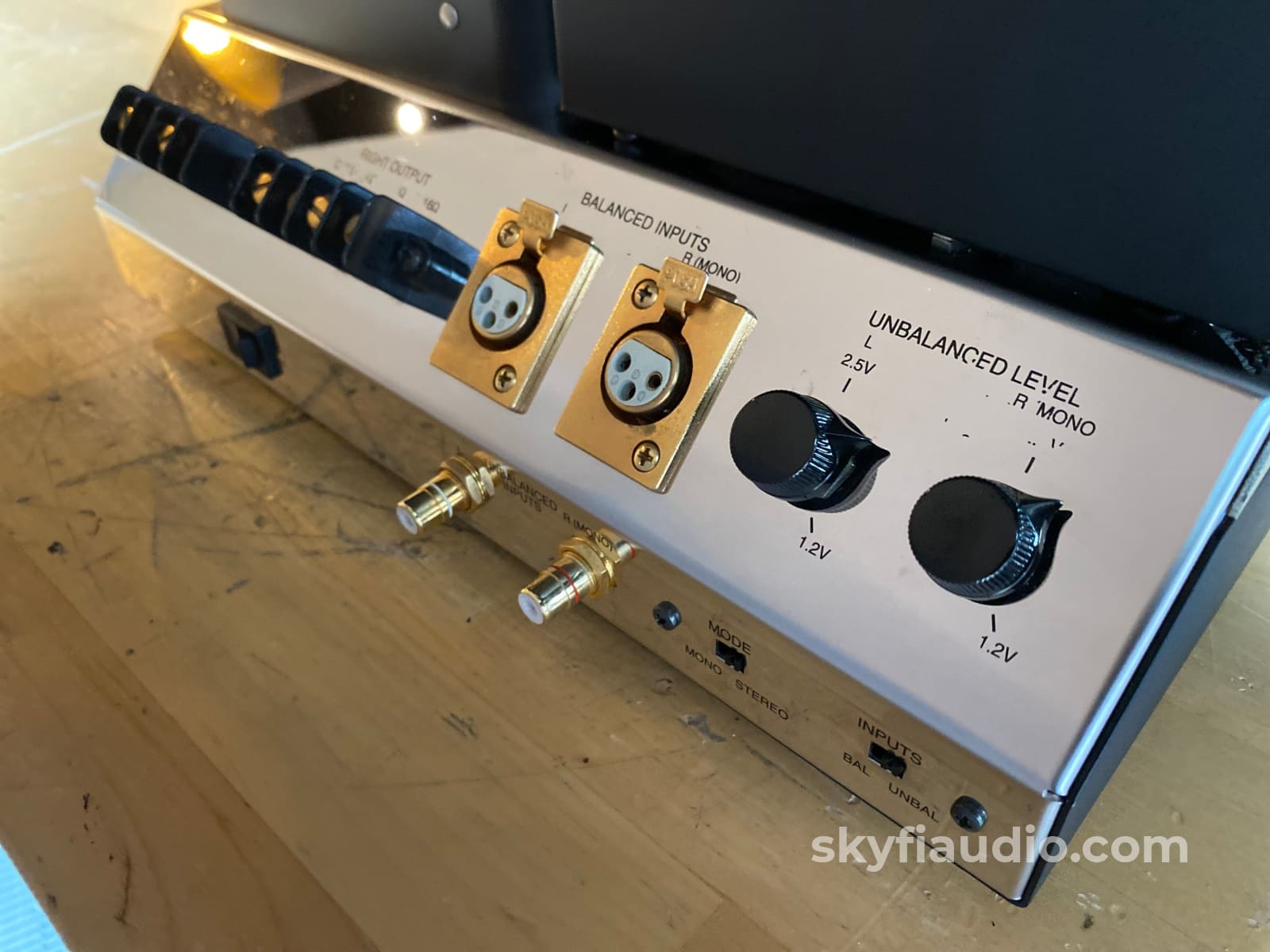 McIntosh MC275 MK IV (2004-2006) Tube Amplifier w/Gold Lion Tubes