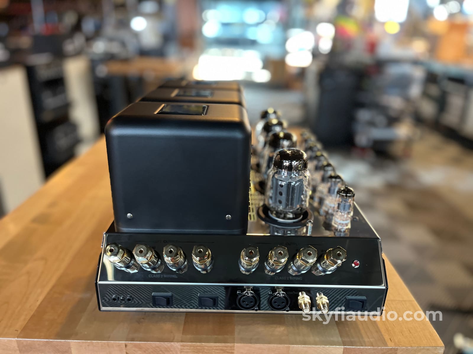 McIntosh MC275 MKV Tube Amplifier - Pre Loved