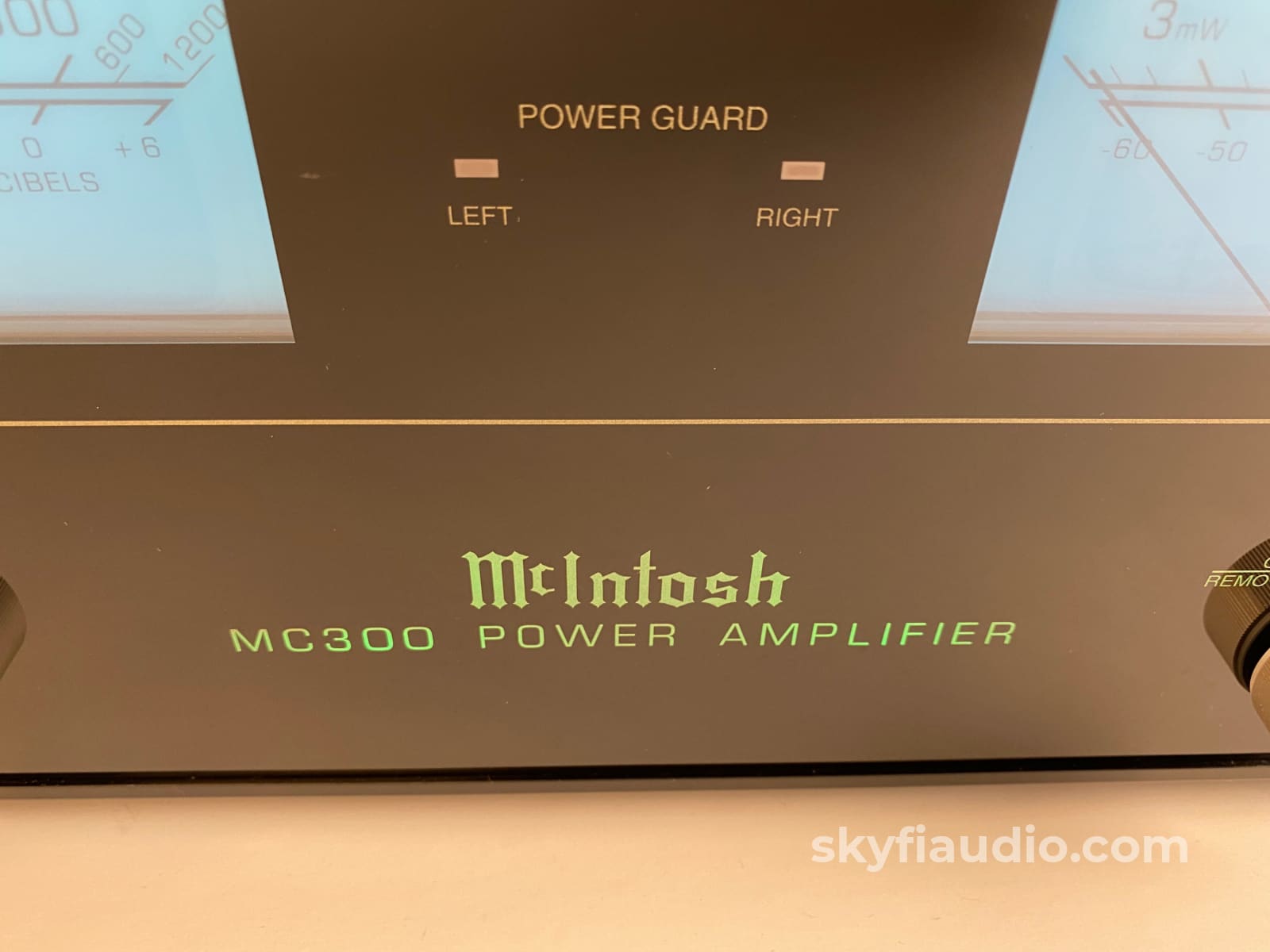 Mcintosh Mc300 Solid State Stereo Amplifier - 300W!