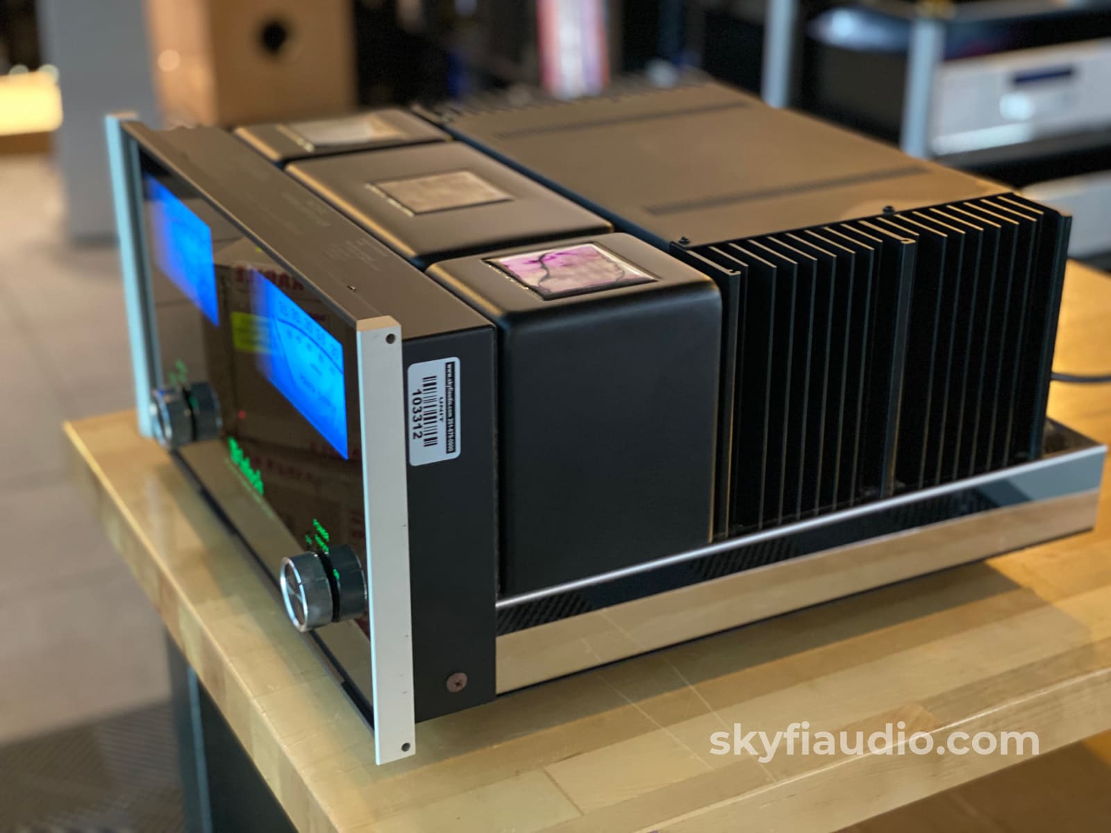 Mcintosh Mc302 Solid State Power Amplifier - Wow