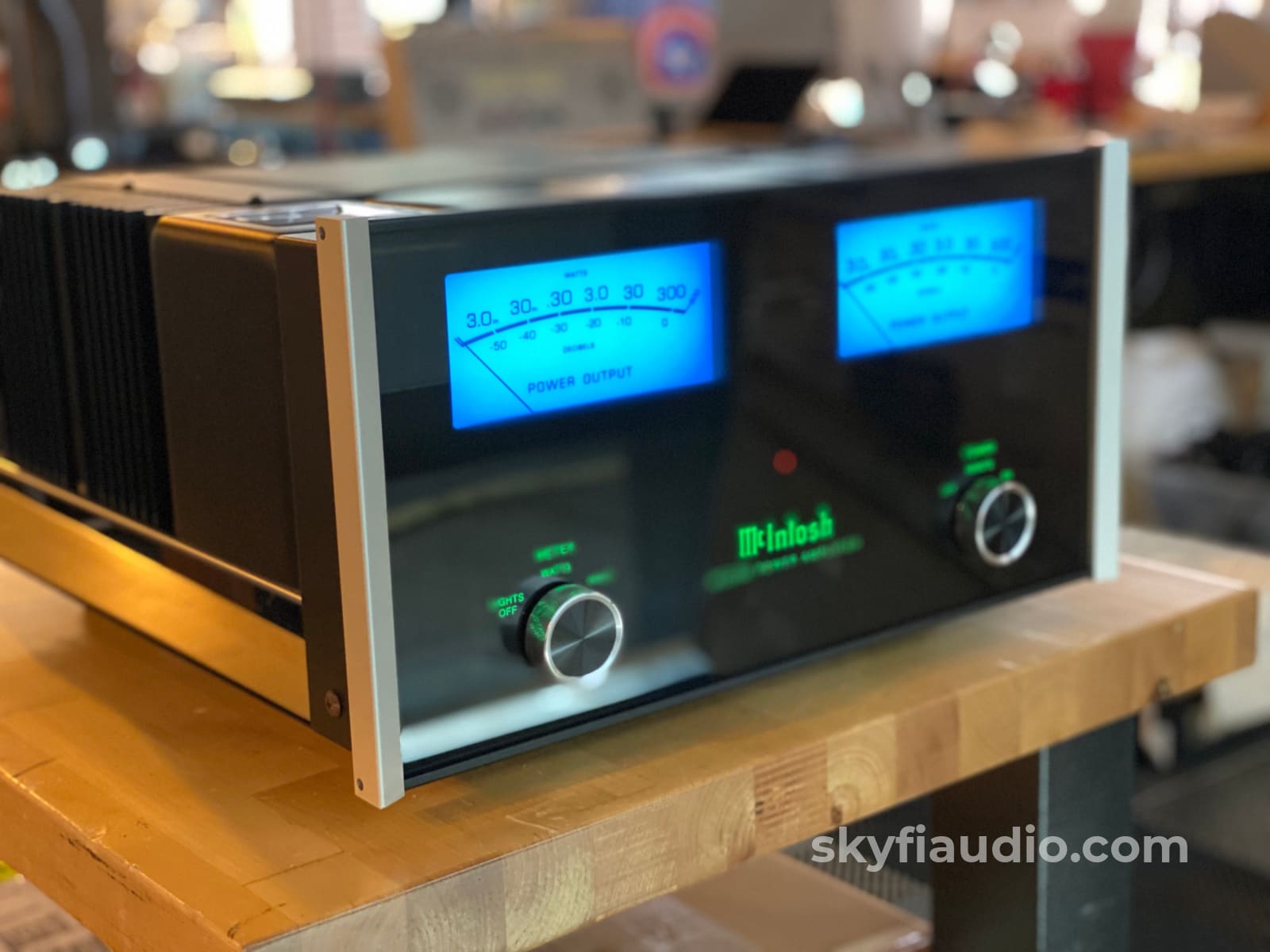 Mcintosh Mc302 Solid State Power Amplifier - Wow