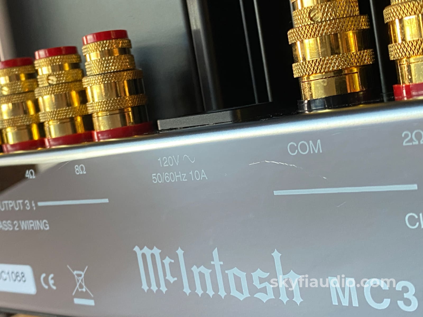 Mcintosh Mc303 3-Channel Solid State Amplifier Pre-Owned