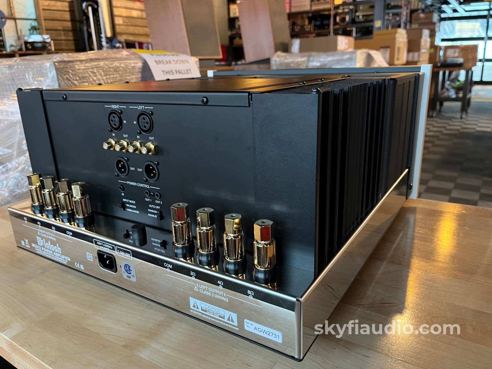 McIntosh MC312 Solid State 300W Amplifier - Pre-Loved Amplifier