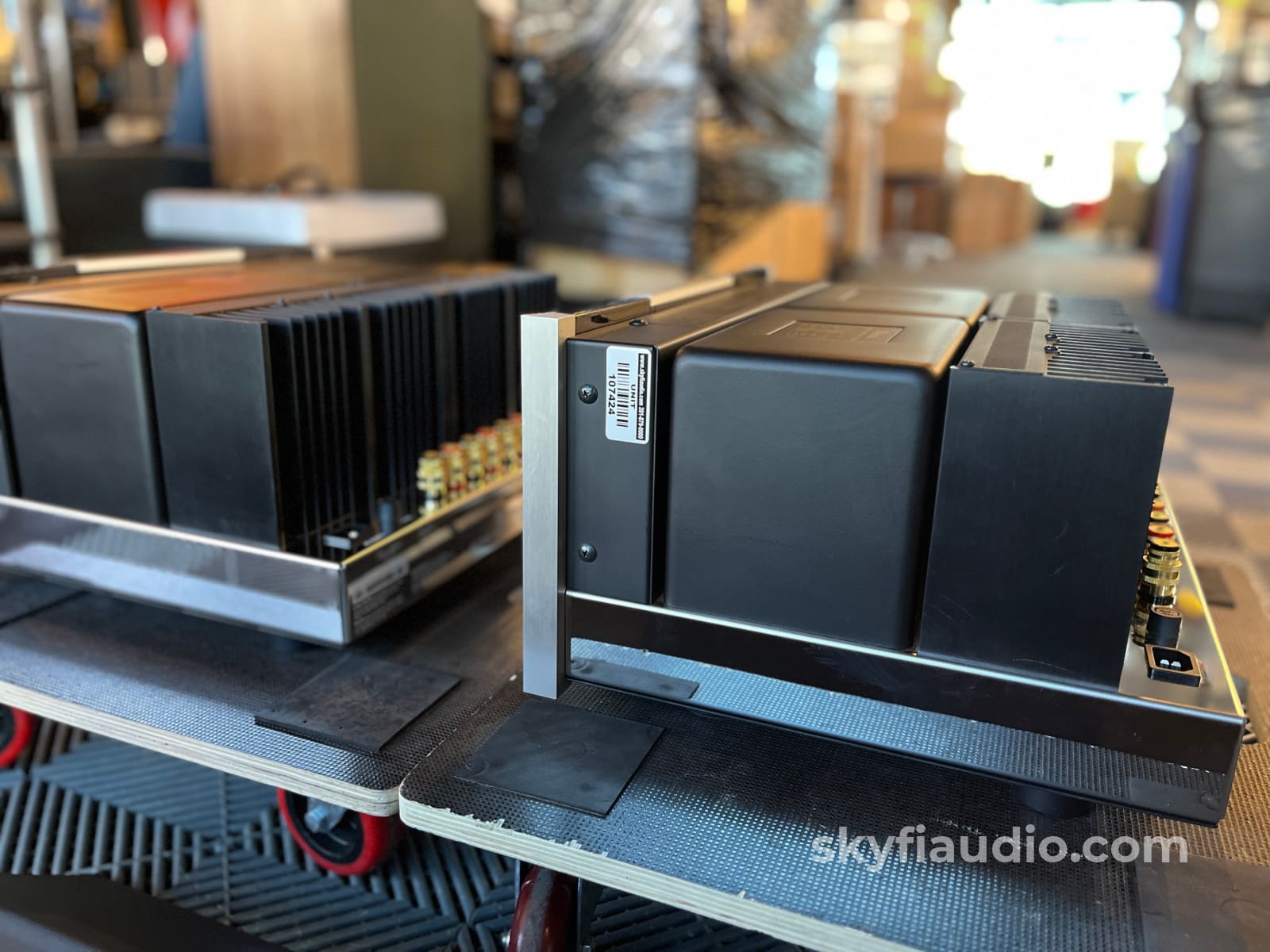 McIntosh MC501 Monoblock Amplifier Pair - Consecutive Serials Fiber Optic - Amplifier