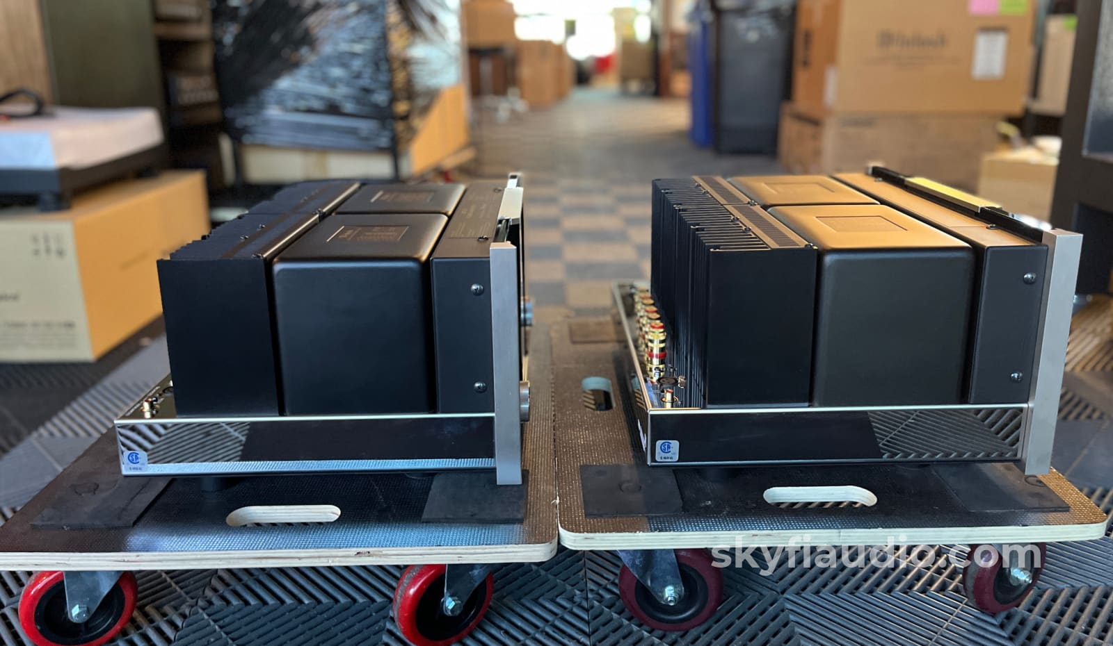 McIntosh MC501 Monoblock Amplifier Pair - Consecutive Serials Fiber Optic - Amplifier