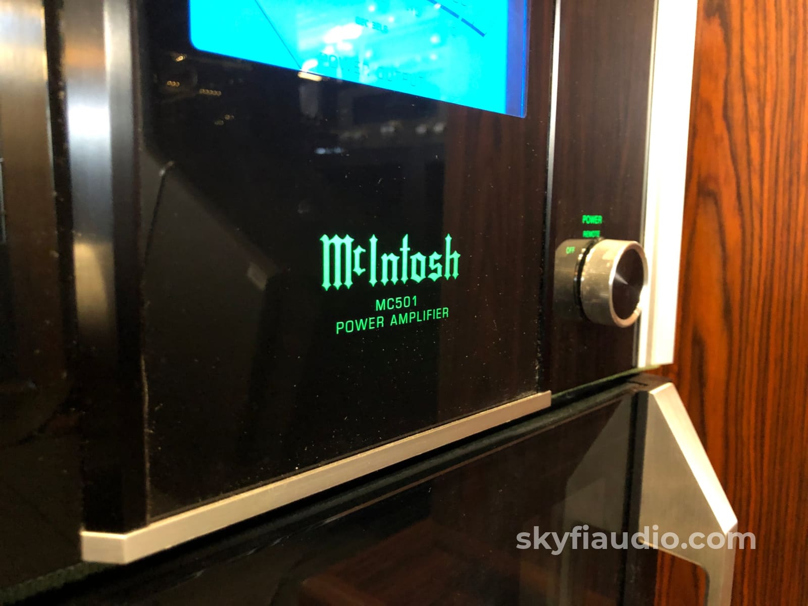 Mcintosh Mc501 Monoblock Amplifiers - 500W Selectable 120V Or World Voltage 220/240V Amplifier