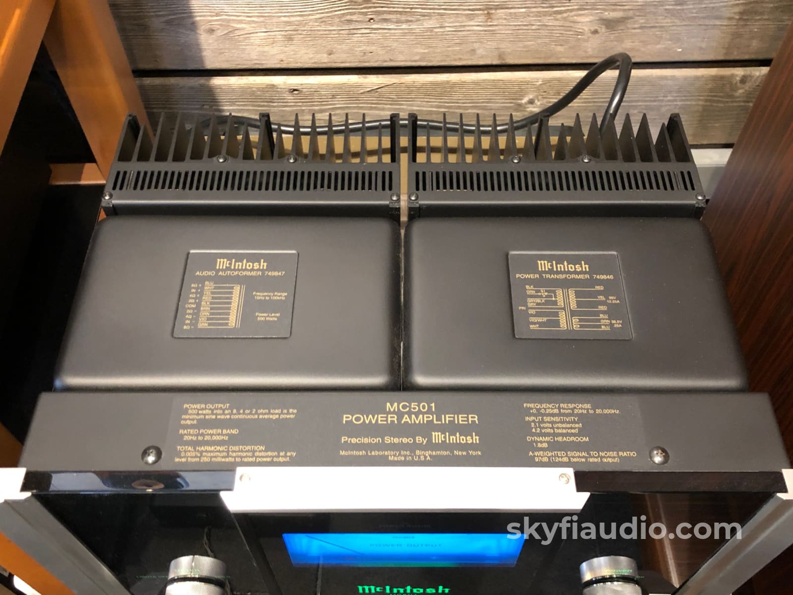 Mcintosh Mc501 Monoblock Amplifiers - 500W Selectable 120V Or World Voltage 220/240V Amplifier