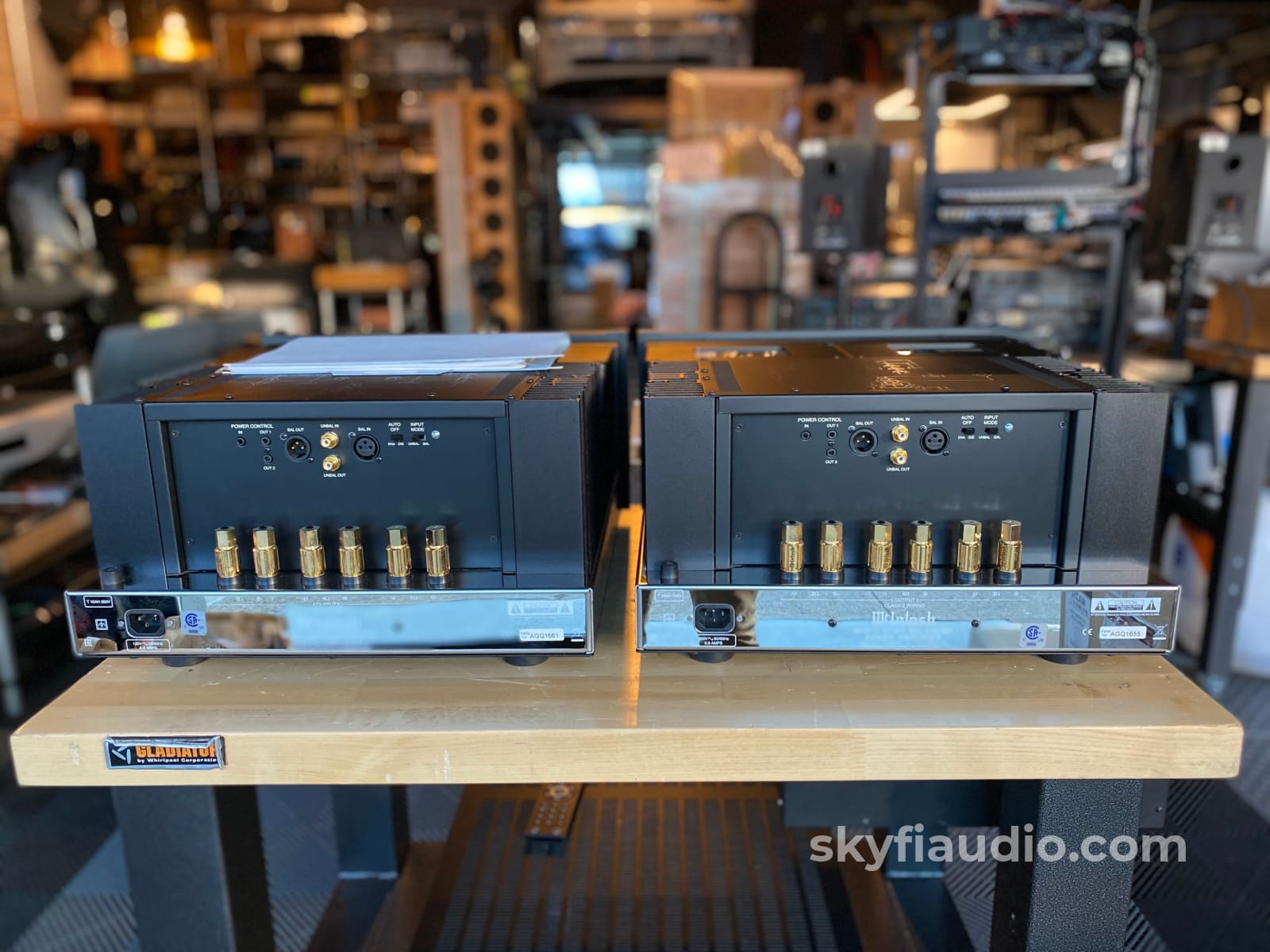 Mcintosh Mc-611 Quad Balanced Monoblock Amplifiers Lnib - In Store Only Amplifier