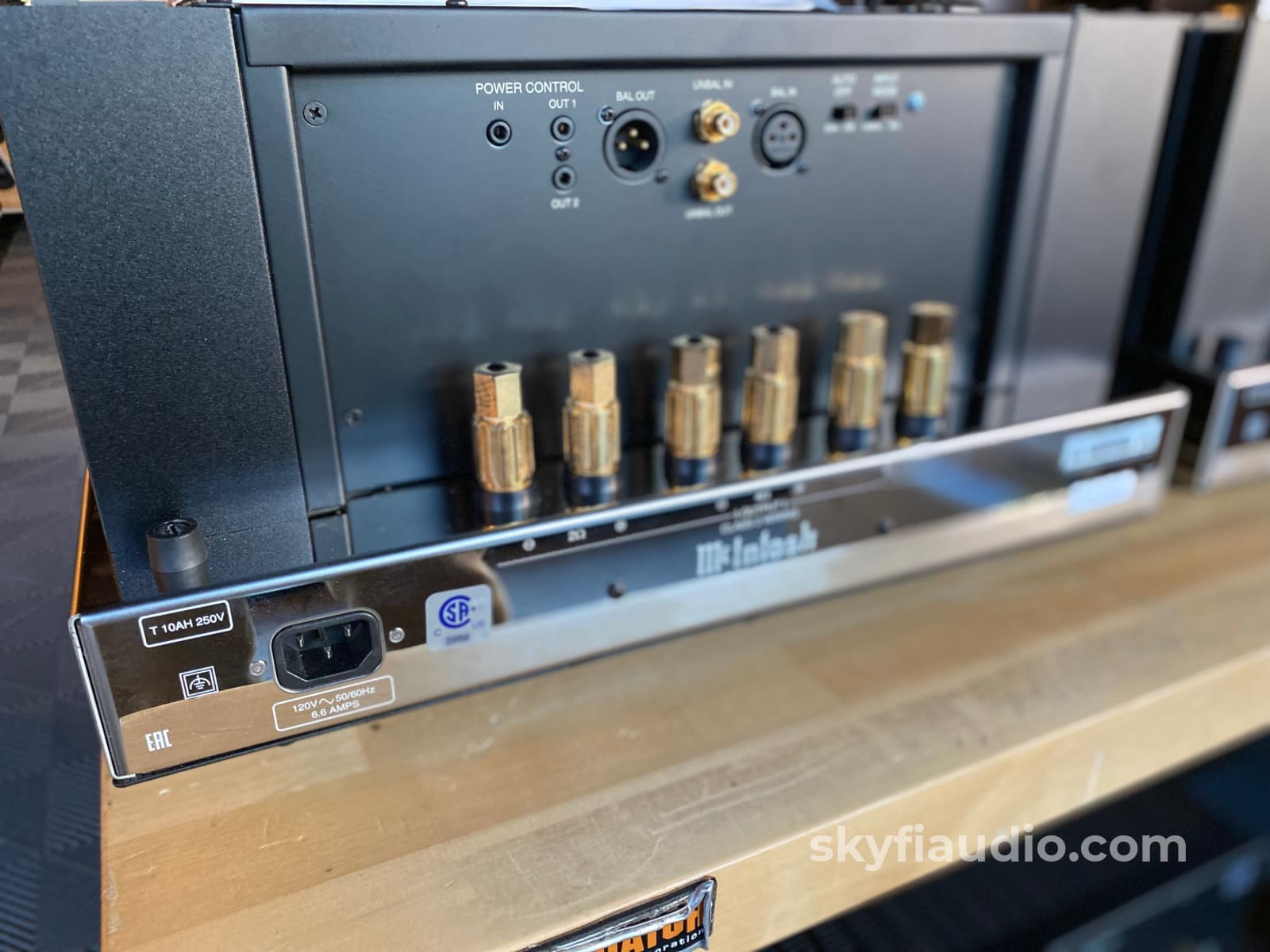 Mcintosh Mc-611 Quad Balanced Monoblock Amplifiers Lnib - In Store Only Amplifier