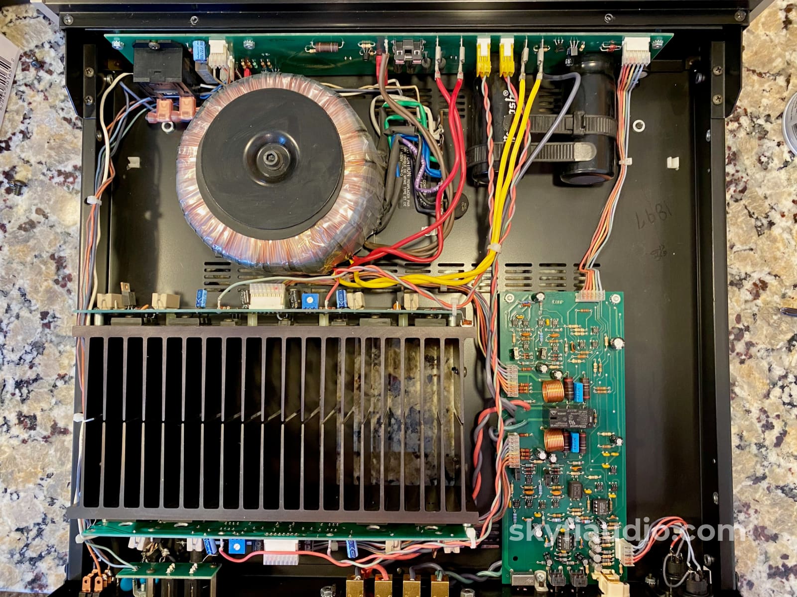 Mcintosh Mc7100 Compact Amplifier - Solid State Powerhouse