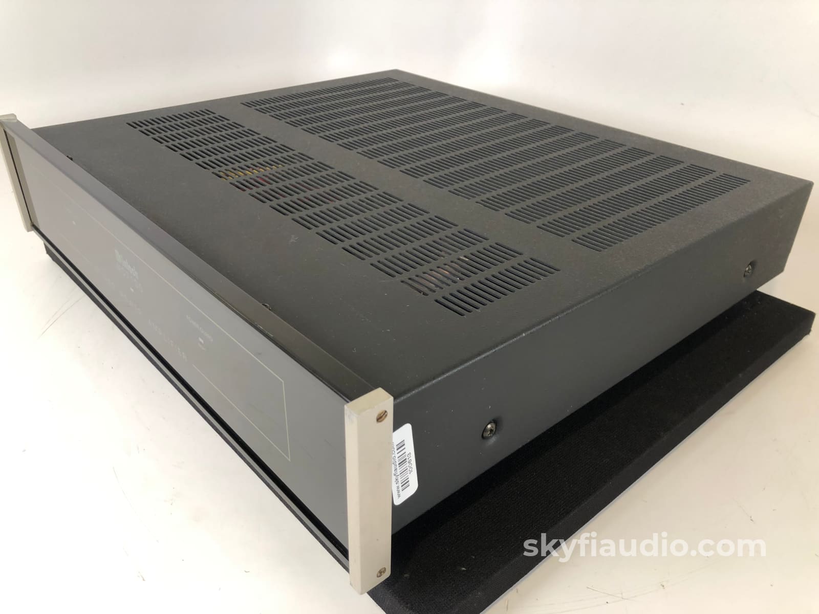 Mcintosh Mc7100 Compact Amplifier - Solid State Powerhouse